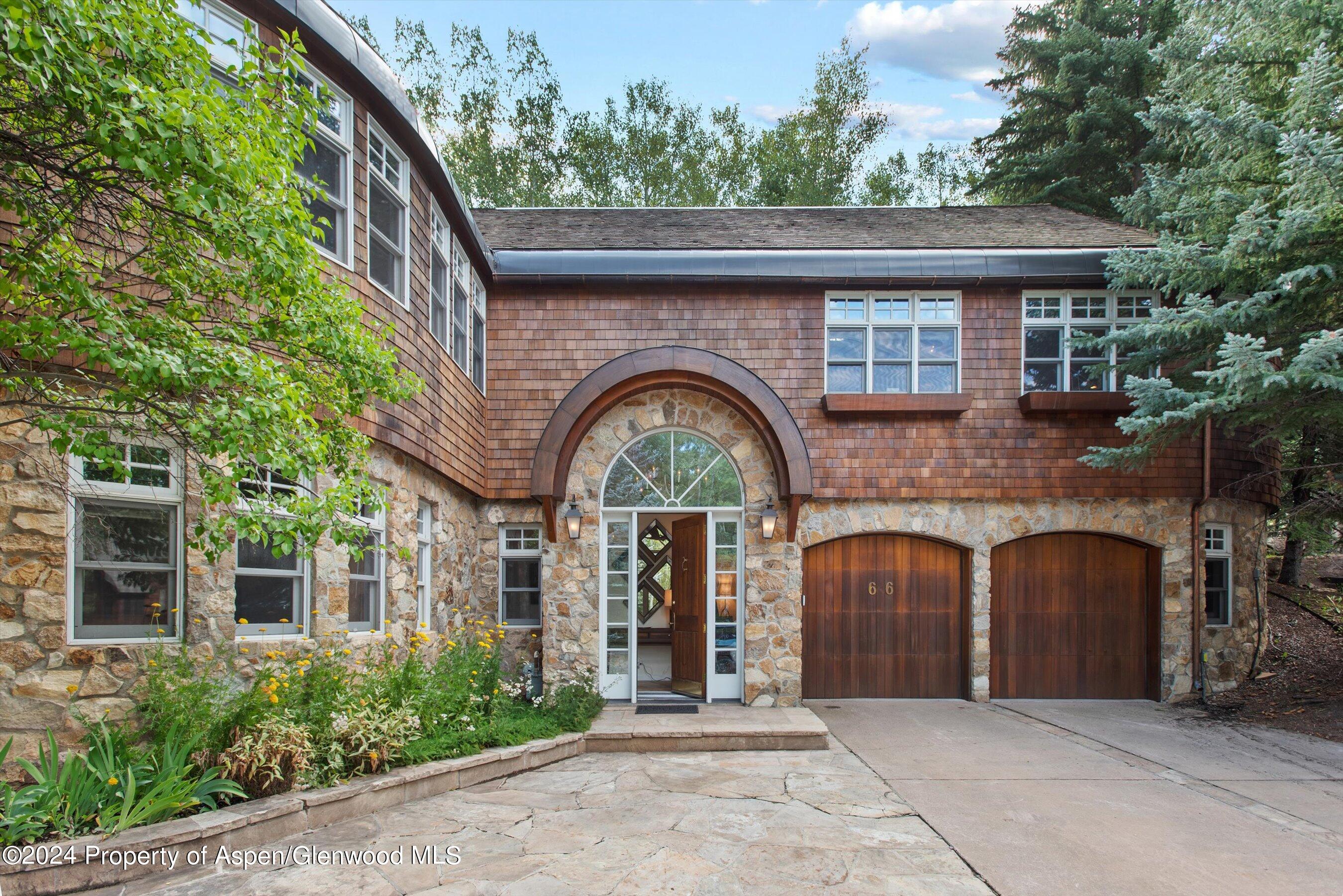 66 Alpine Court Property Photo 2