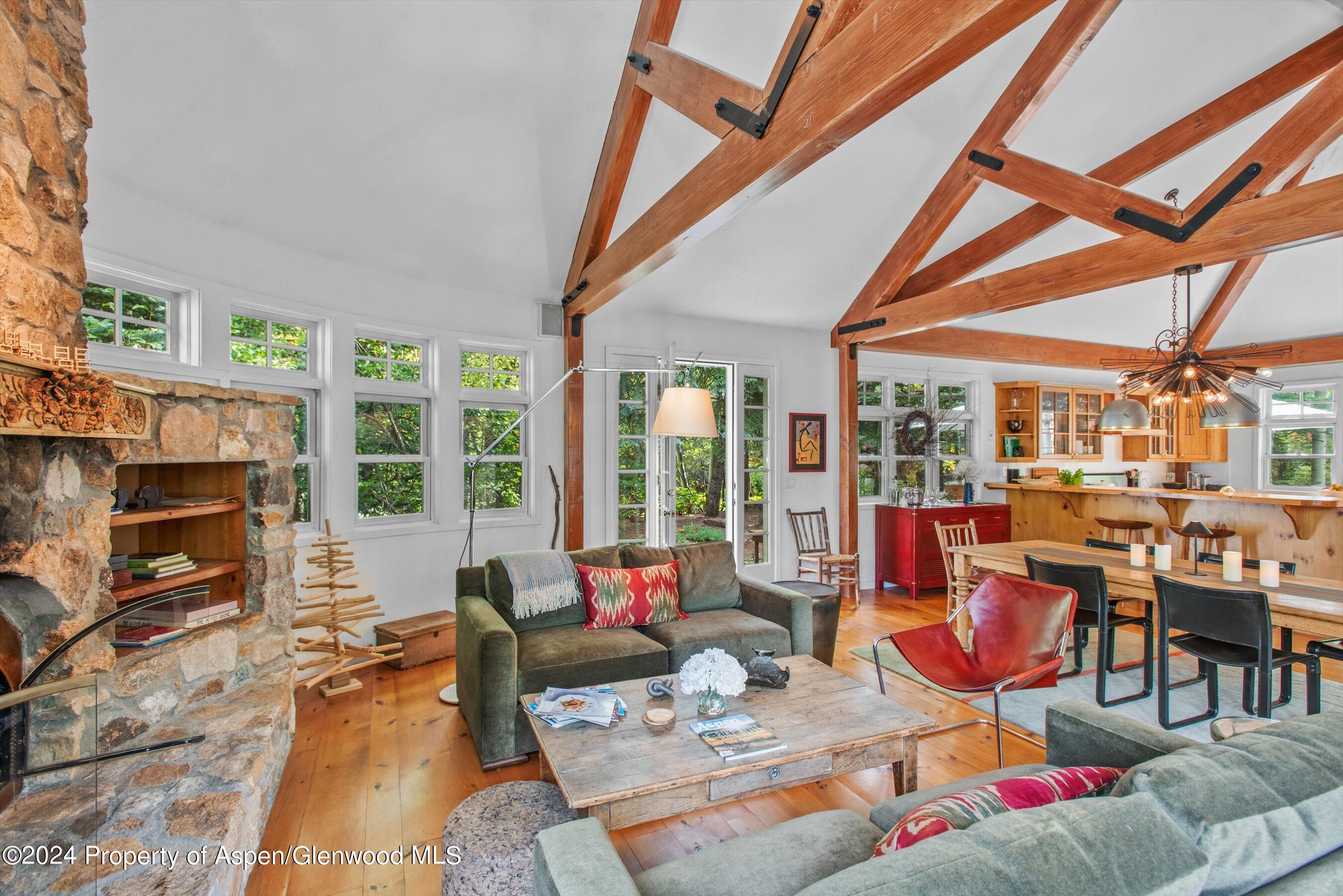 66 Alpine Court Property Photo 6