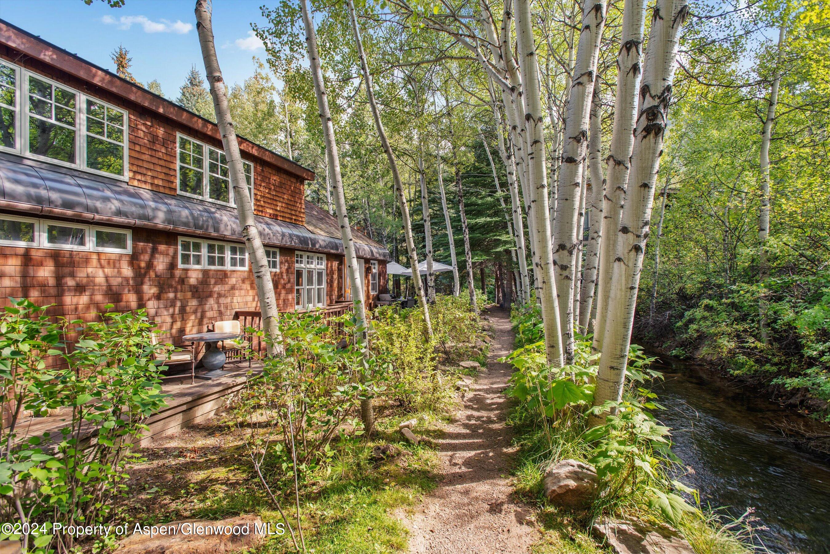 66 Alpine Court Property Photo 17