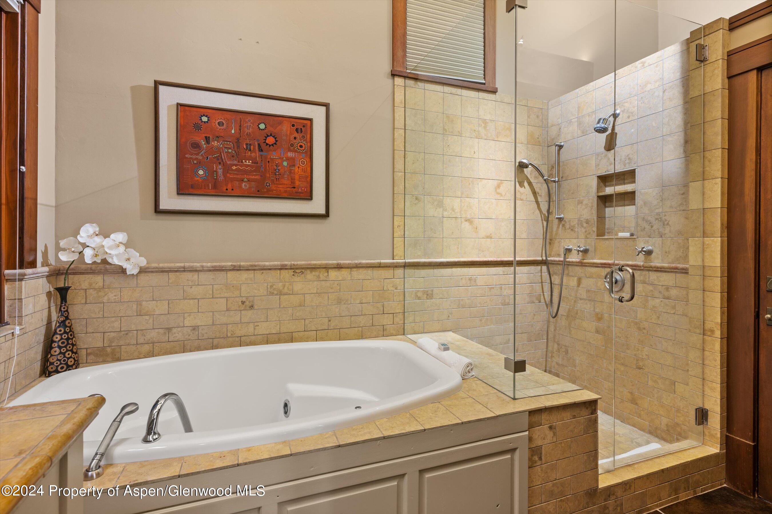 1021 Two Creeks Drive Property Photo 23
