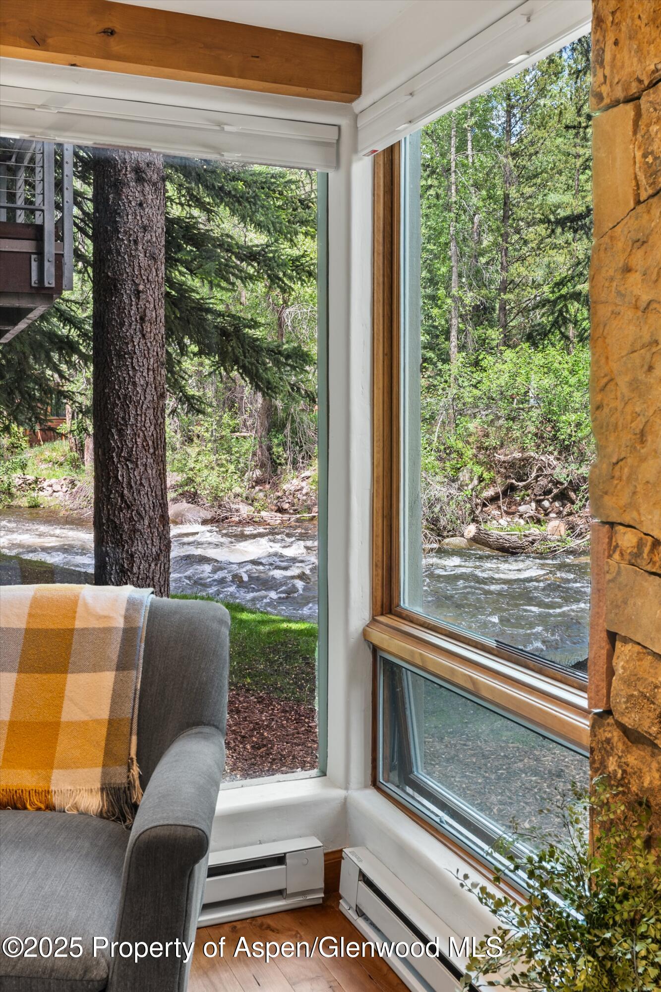 1034 E Cooper Avenue, 16 Property Photo 4