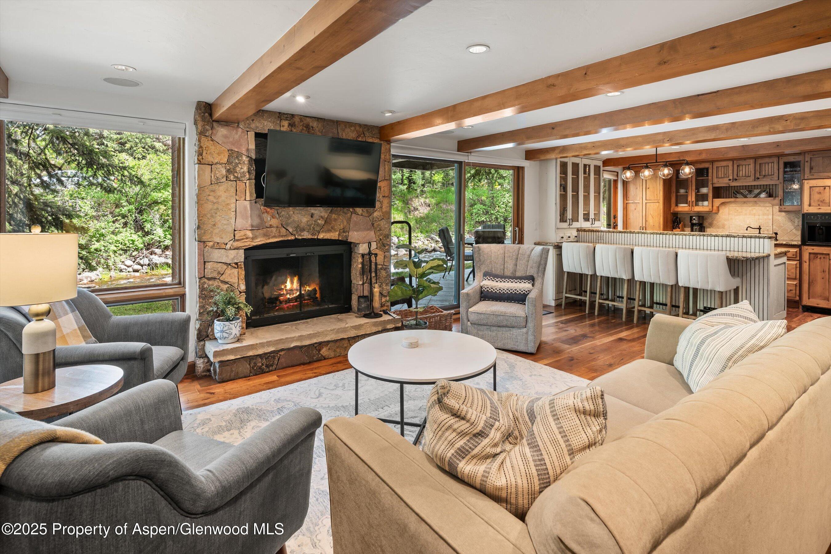 1034 E Cooper Avenue, 16 Property Photo 5