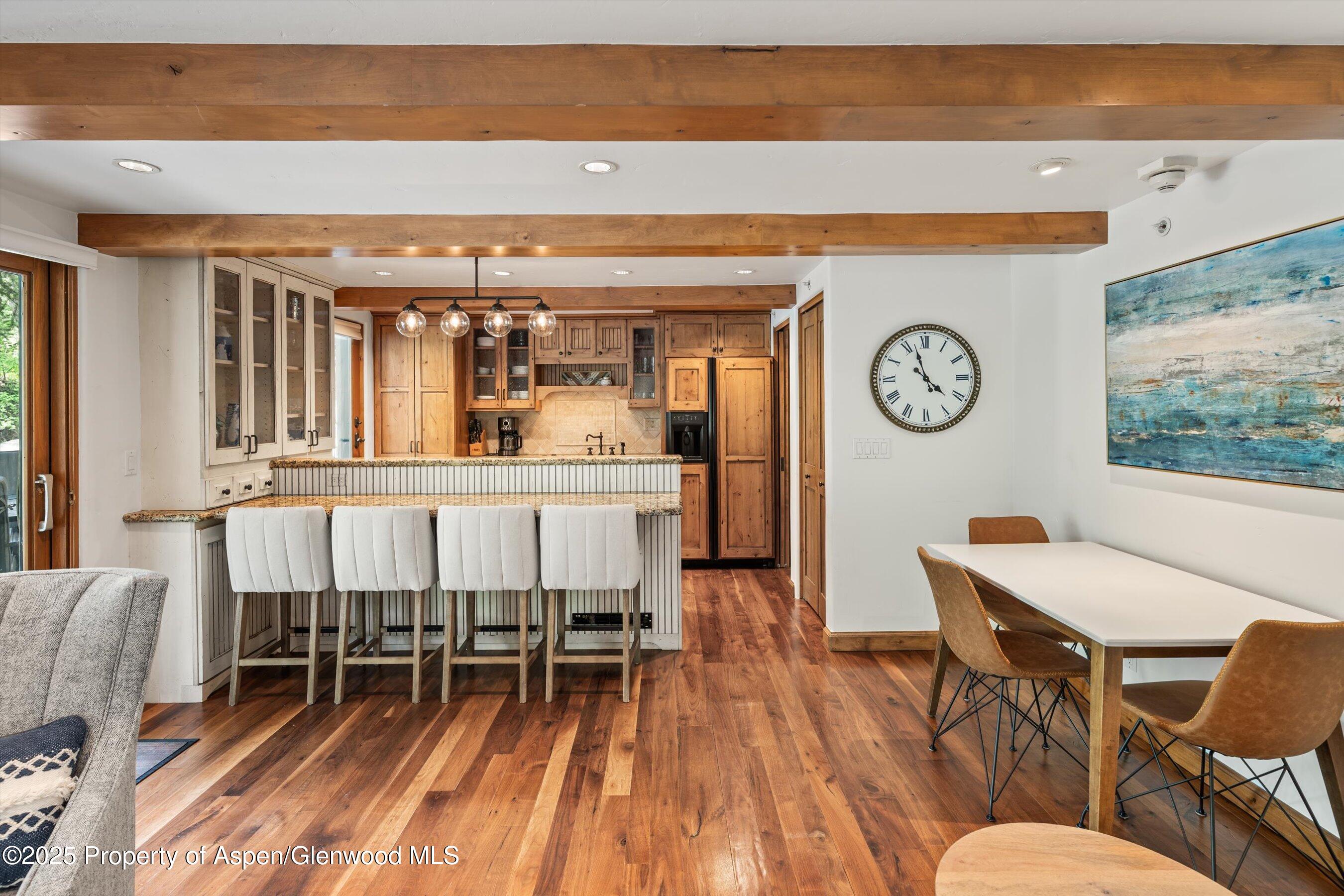 1034 E Cooper Avenue, 16 Property Photo 7