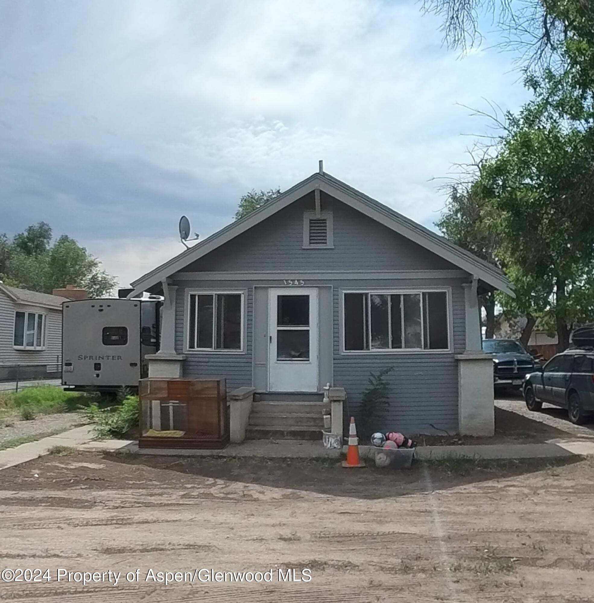 1545 Orchard Avenue Property Photo 2