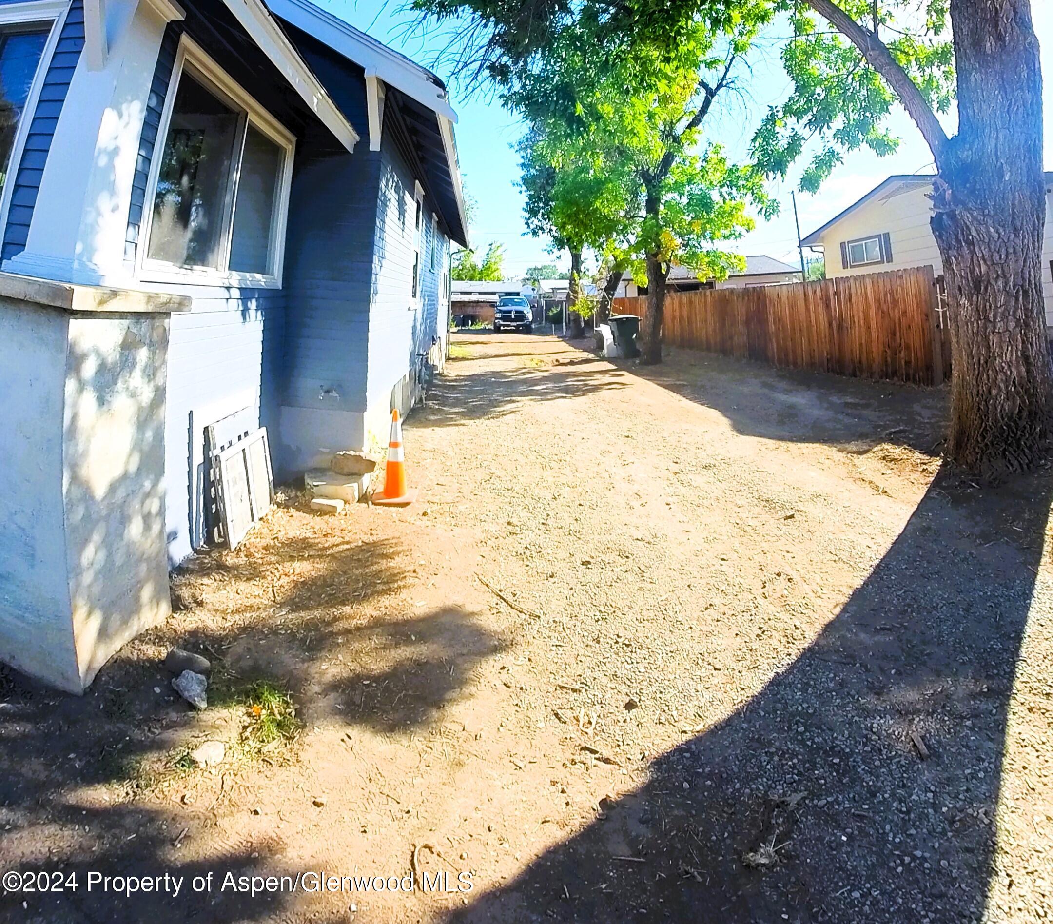 1545 Orchard Avenue Property Photo 4