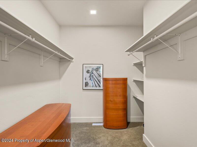 587 Hillcrest Drive Property Photo 26