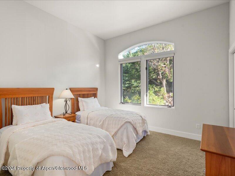 587 Hillcrest Drive Property Photo 29