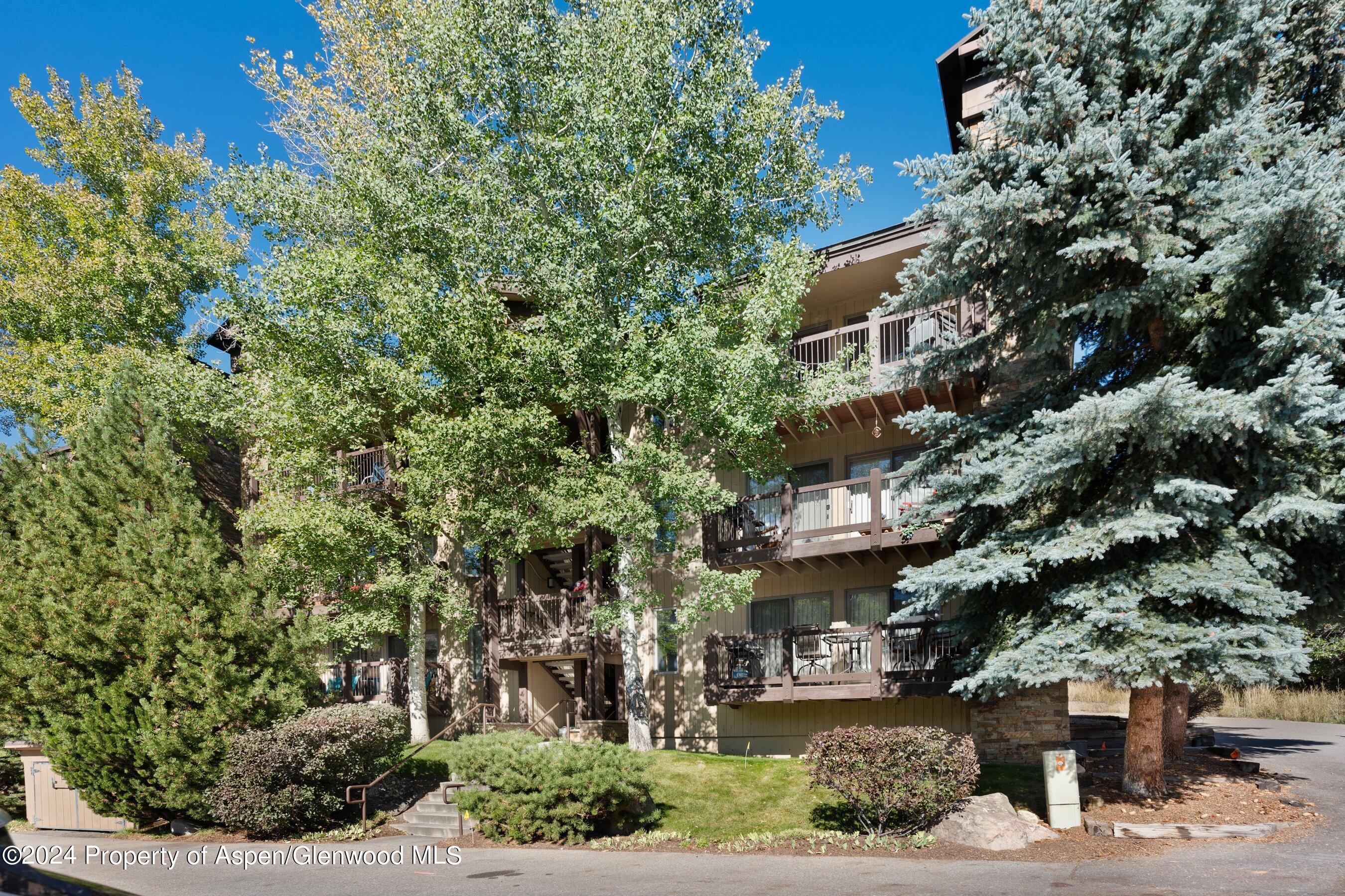 Woodbridge Real Estate Listings Main Image