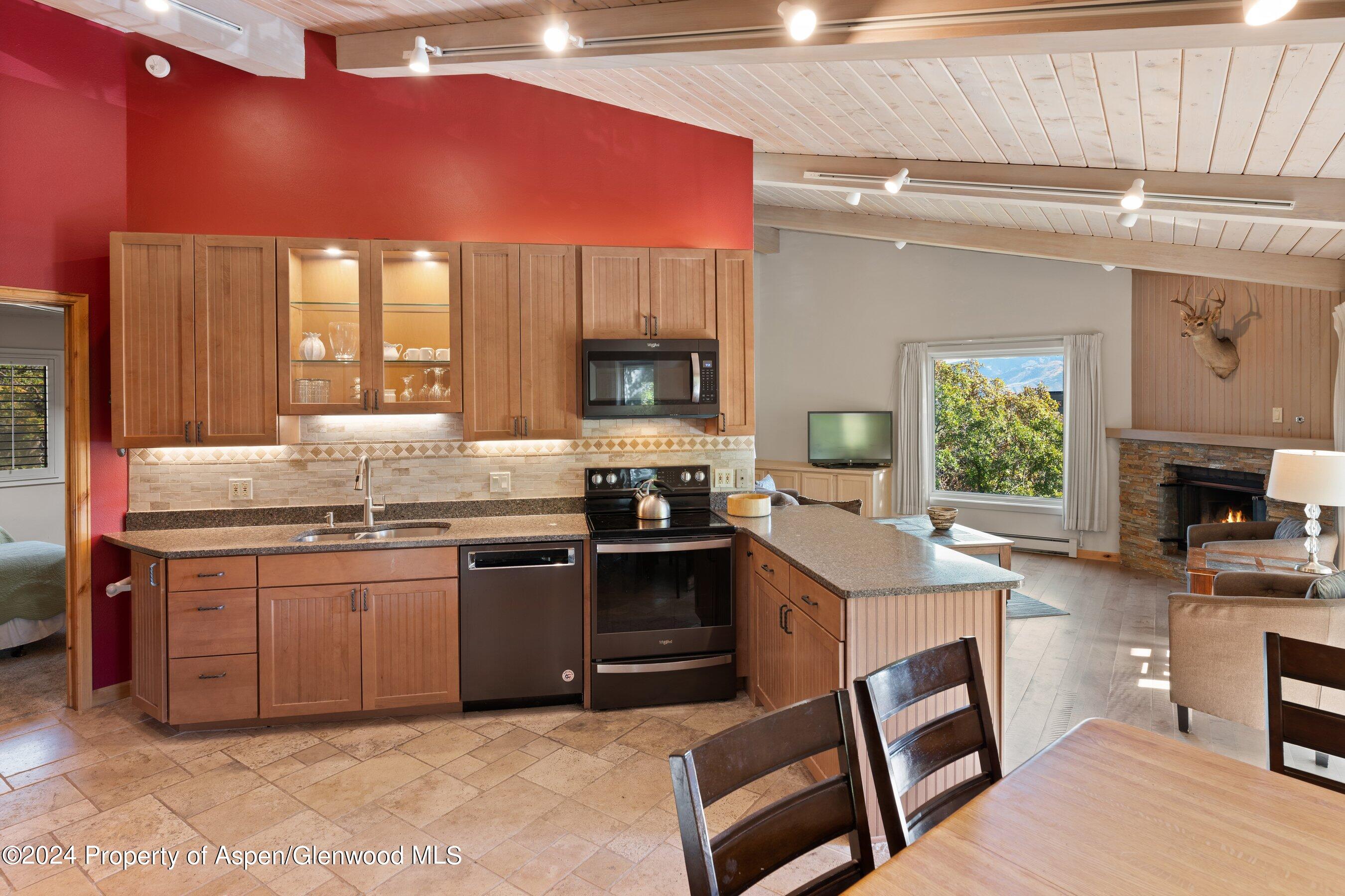 35 Upper Woodbridge Road, 26ef Property Photo 5