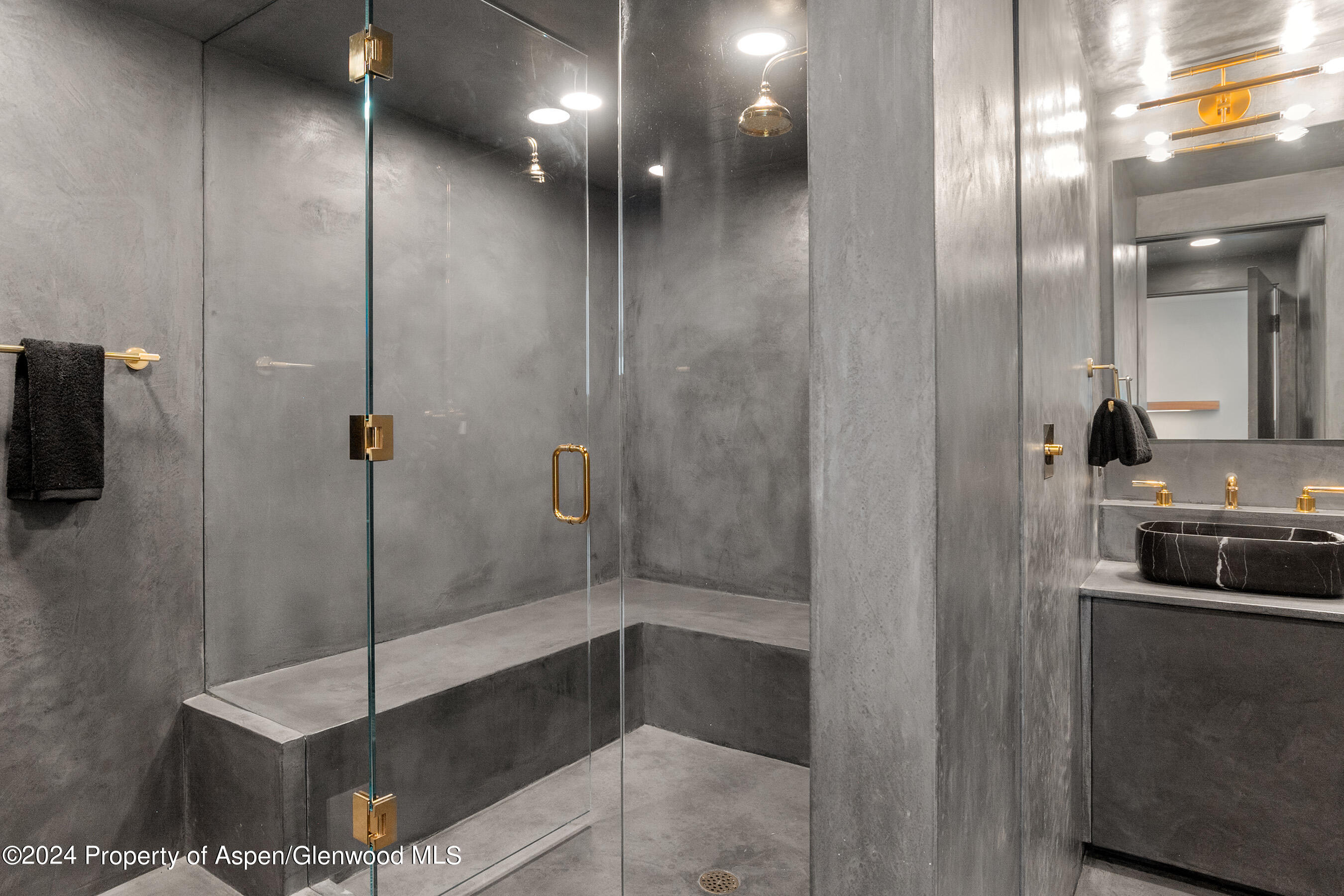 9888 Castle Creek Road Property Photo 30