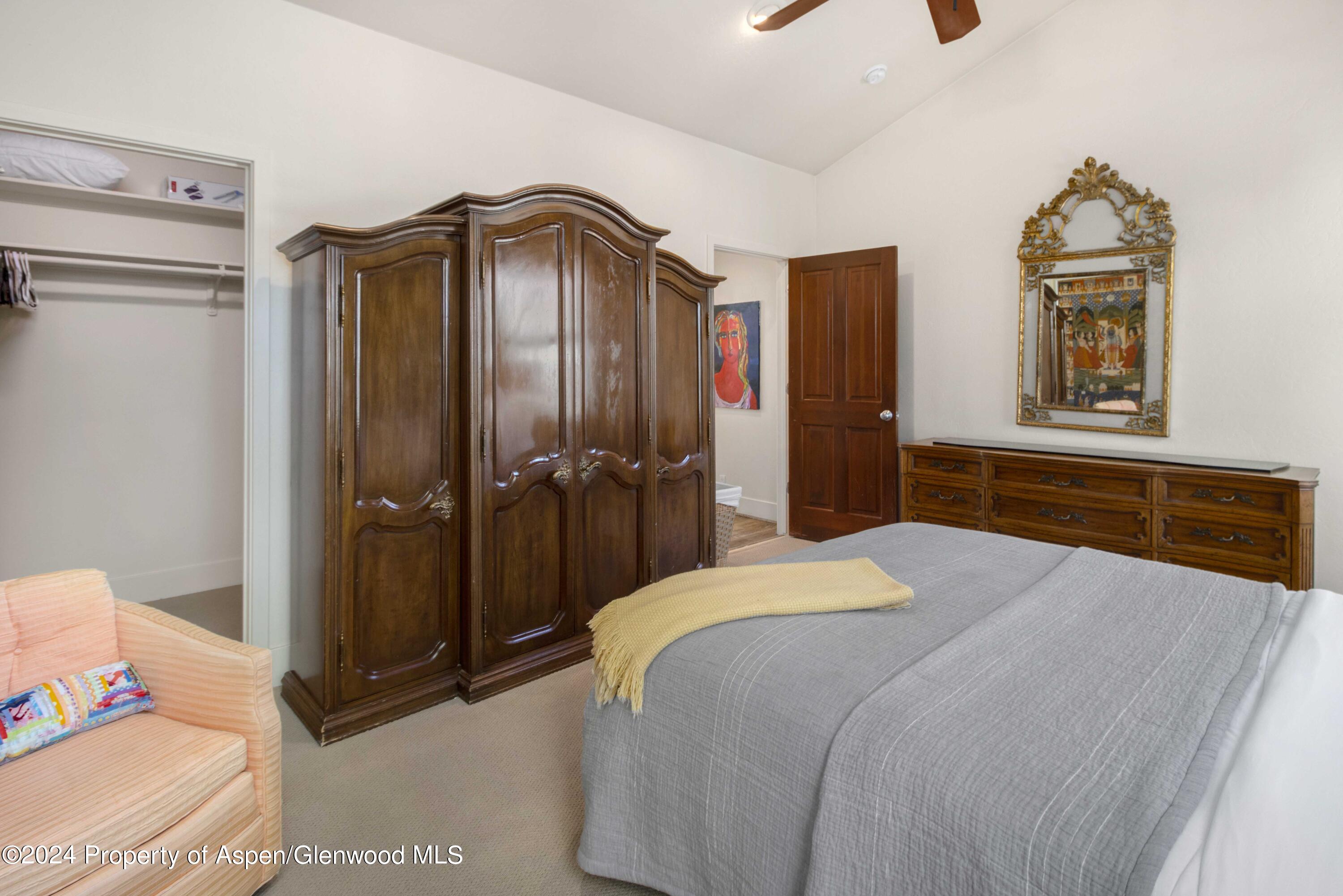 532 Evans Court Property Photo 13