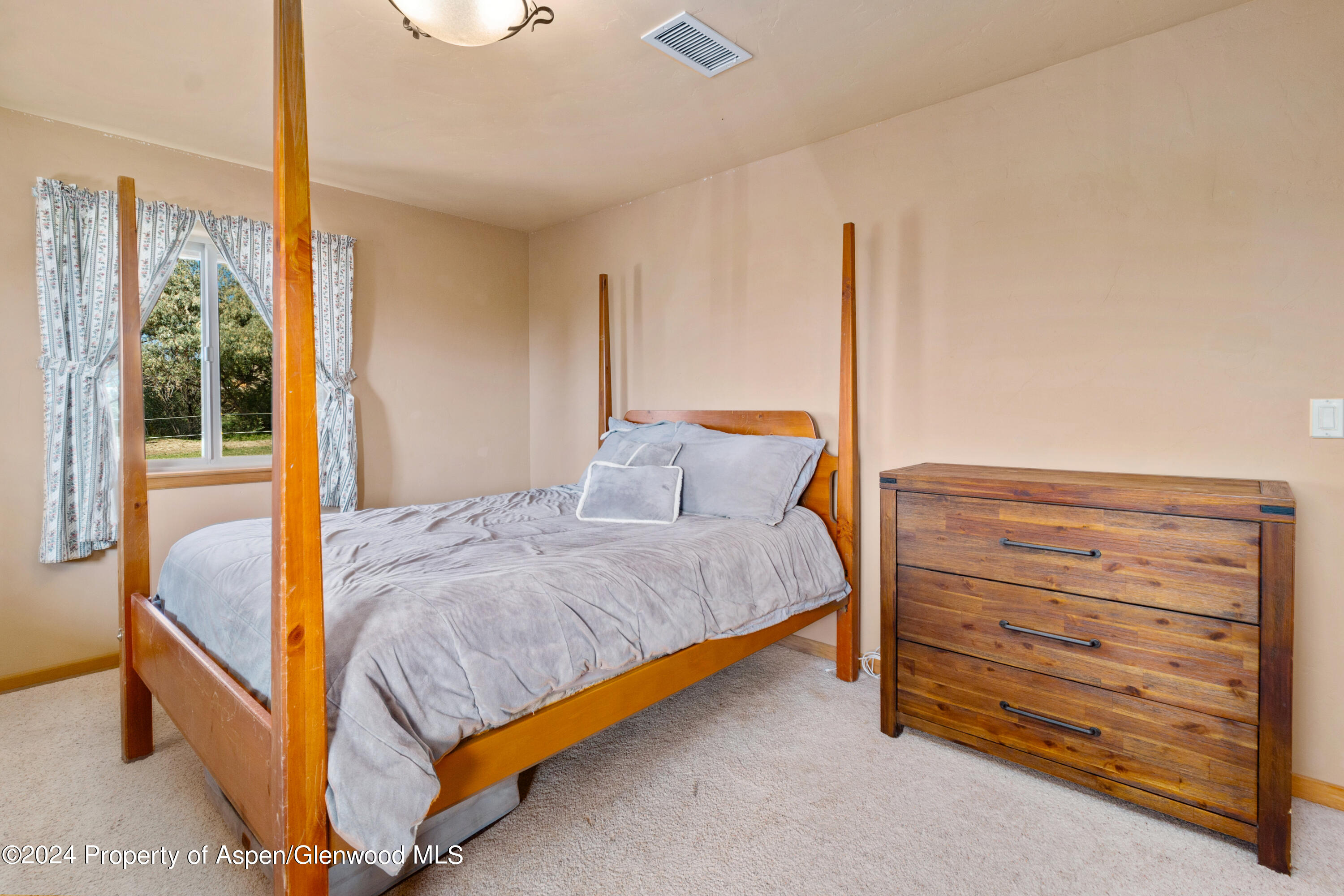 48 County Road 260 Property Photo 29