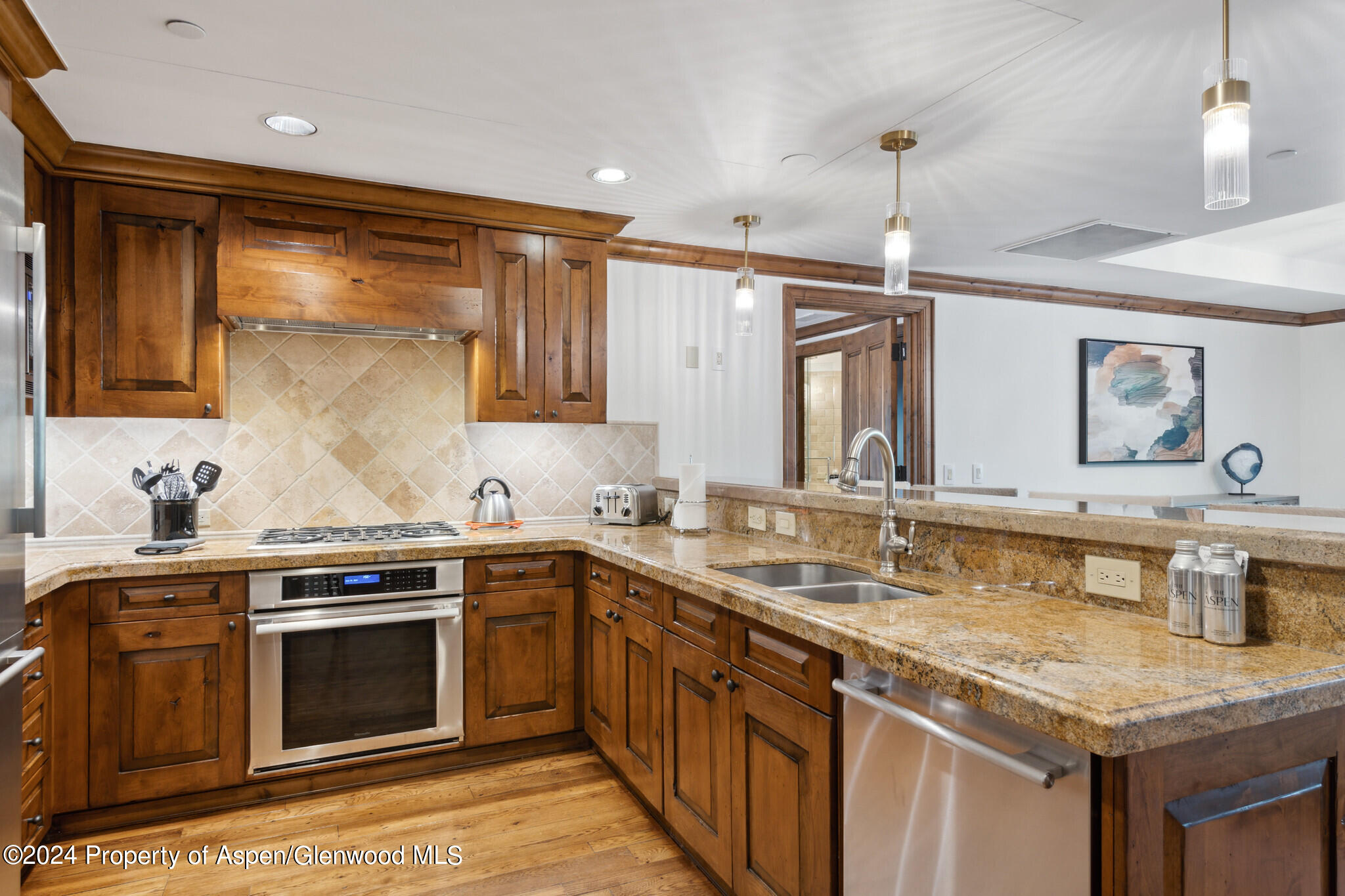 415 E Dean St, Unit 17 Property Photo 6