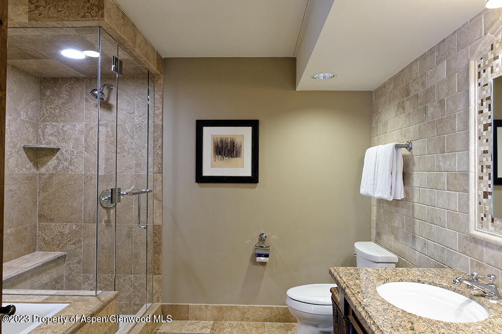 415 E Dean St, Unit 17 Property Photo 19