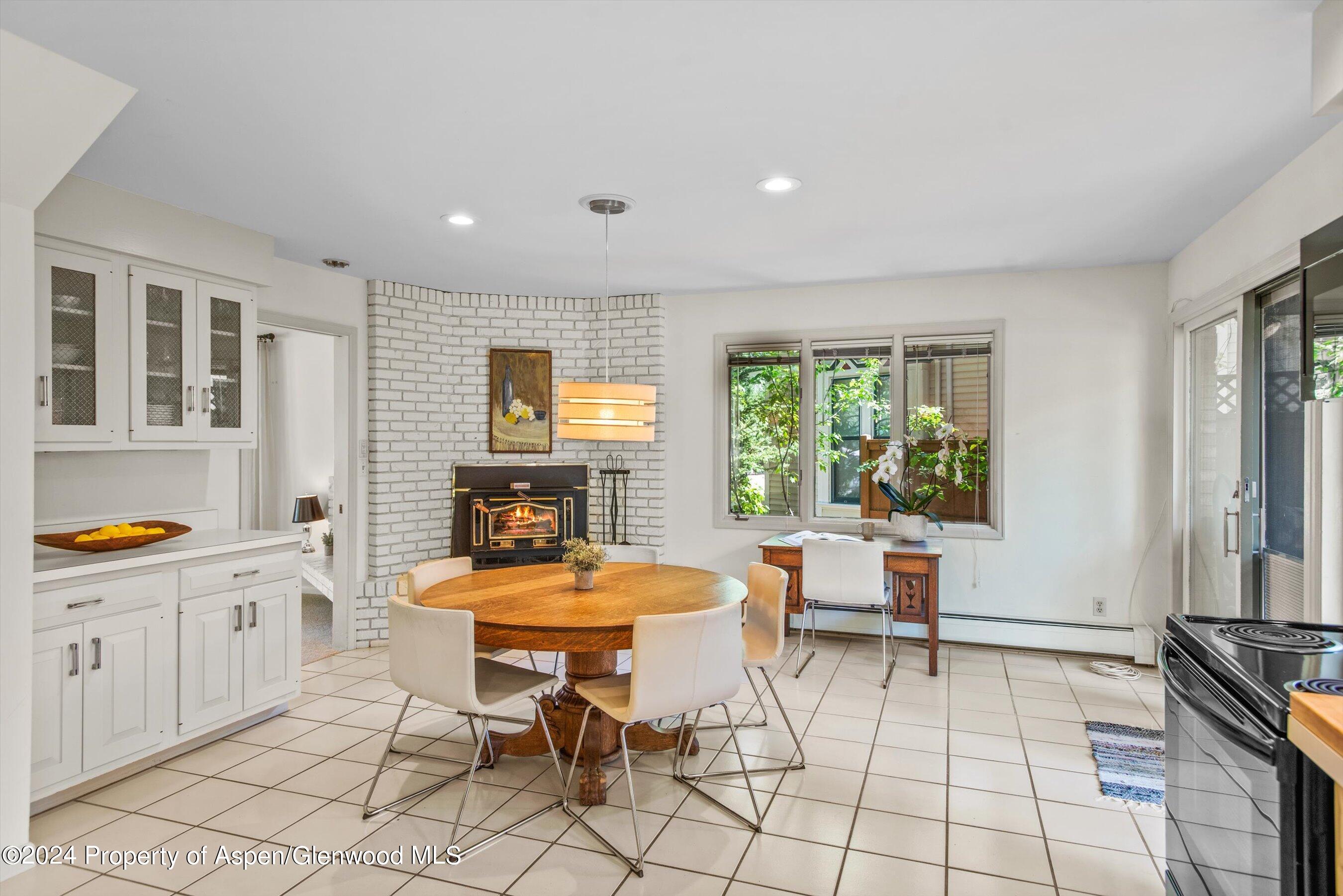 531 Gillespie Street Property Photo 9