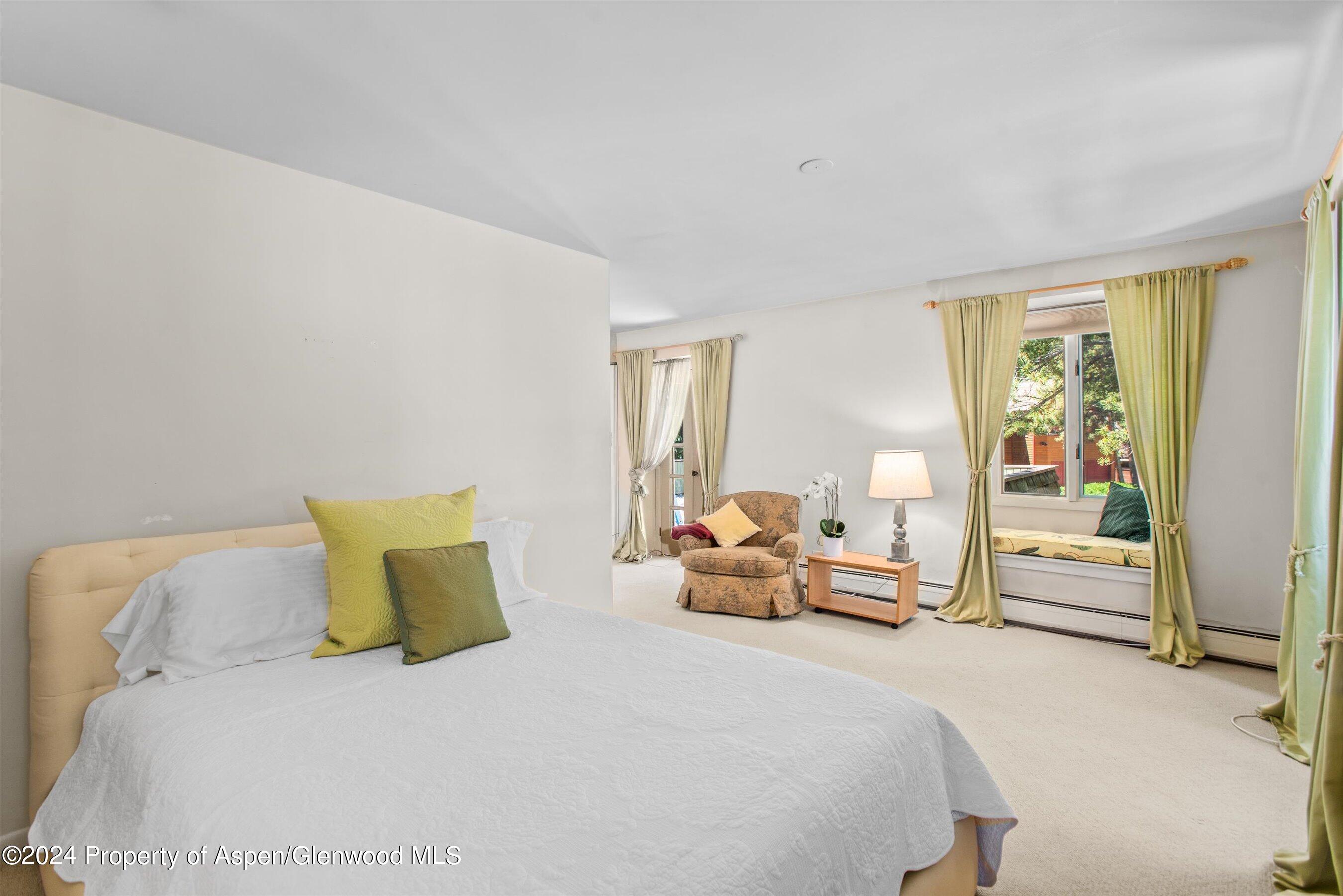 531 Gillespie Street Property Photo 24