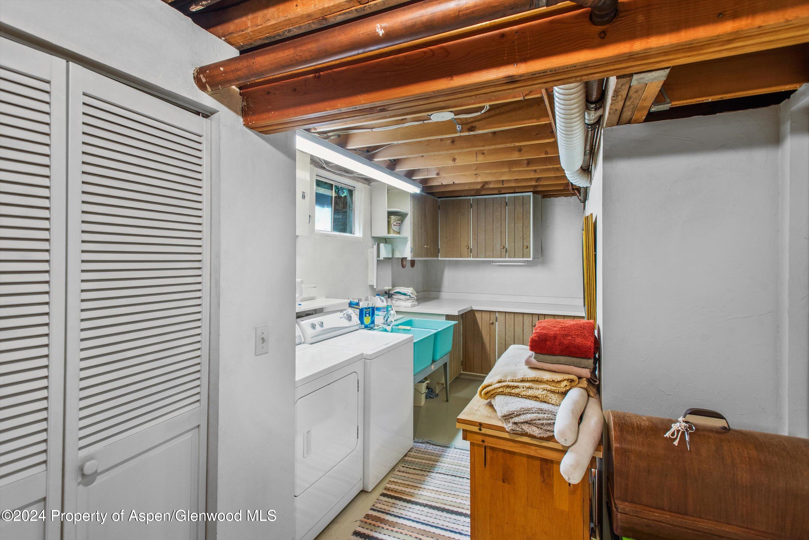 531 Gillespie Street Property Photo 33