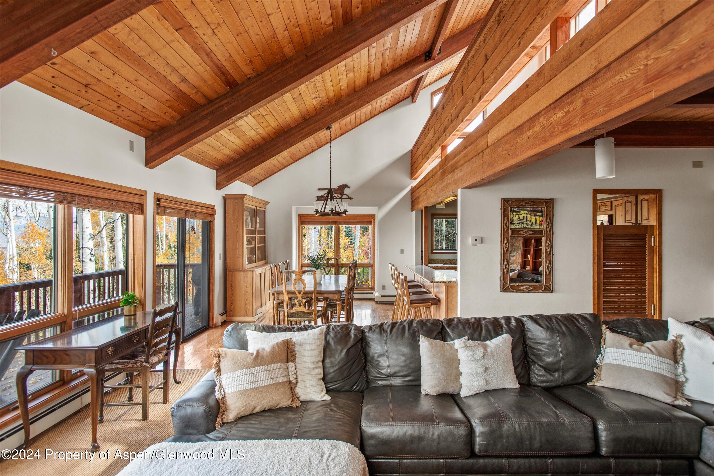 2055 Faraway Road Property Photo 6