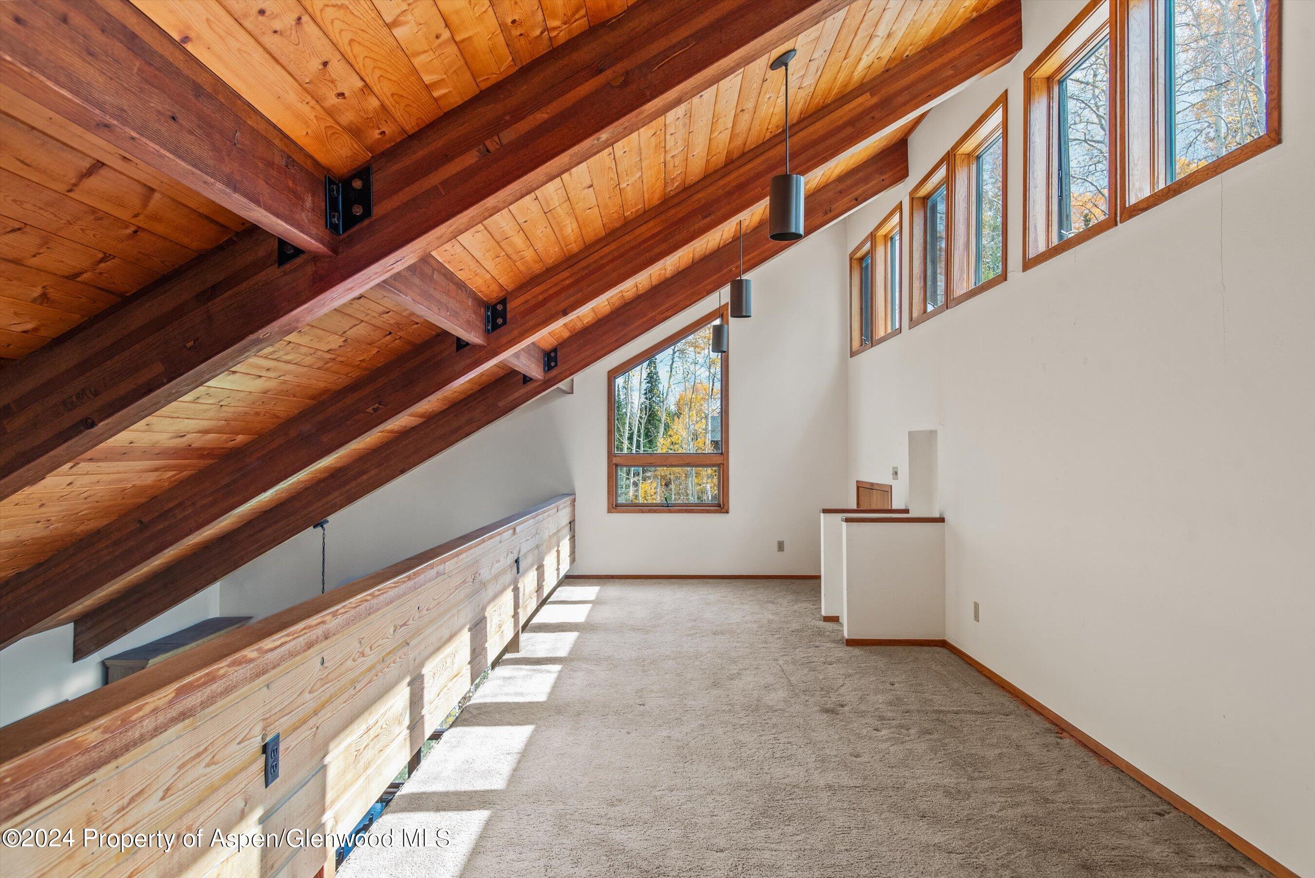 2055 Faraway Road Property Photo 13