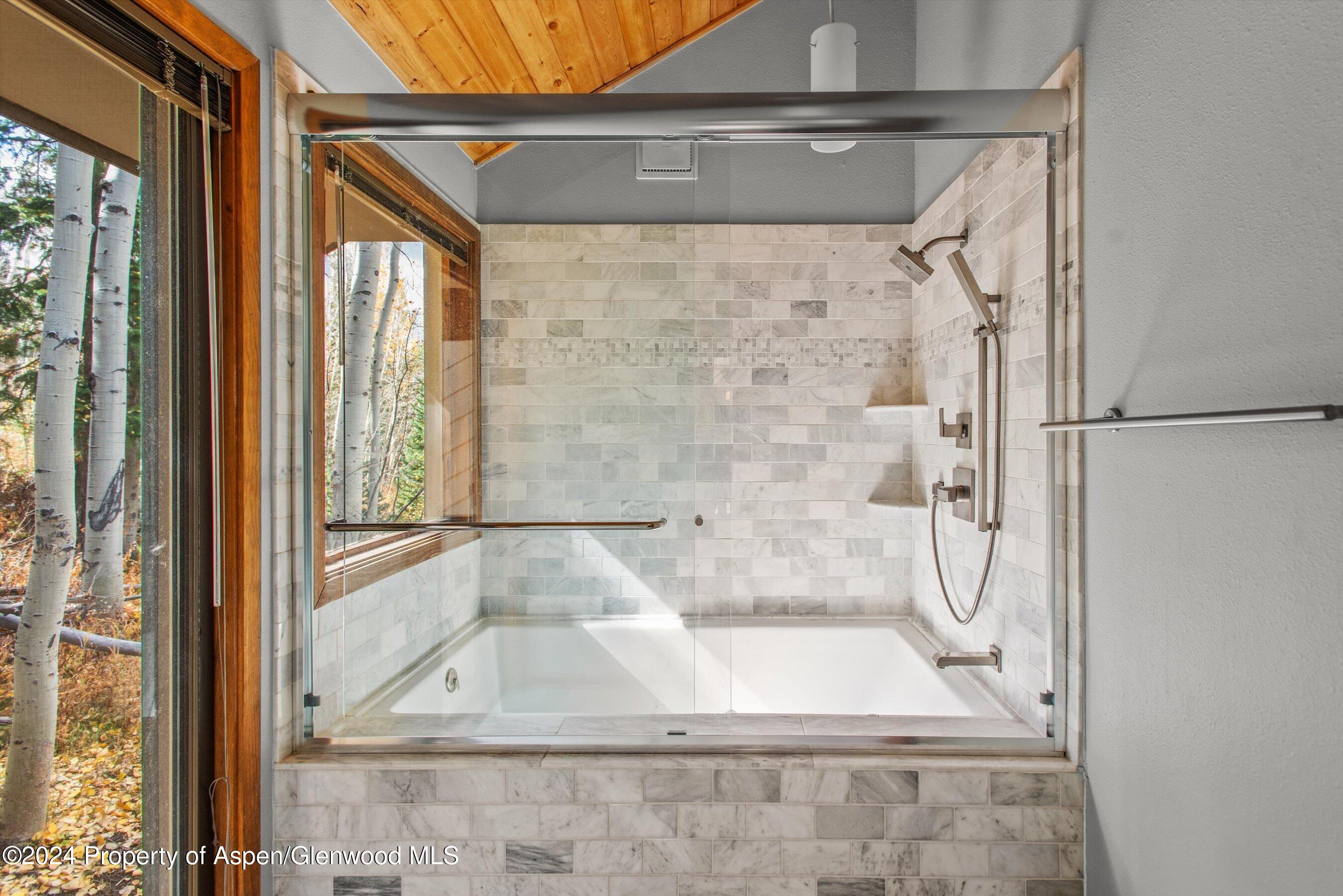 2055 Faraway Road Property Photo 17
