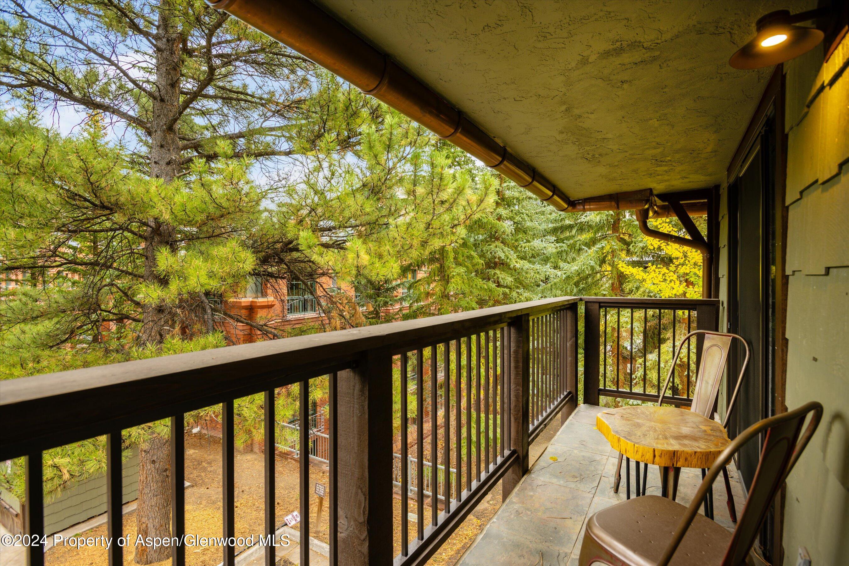 650 S Monarch Street, 9 Property Photo 13
