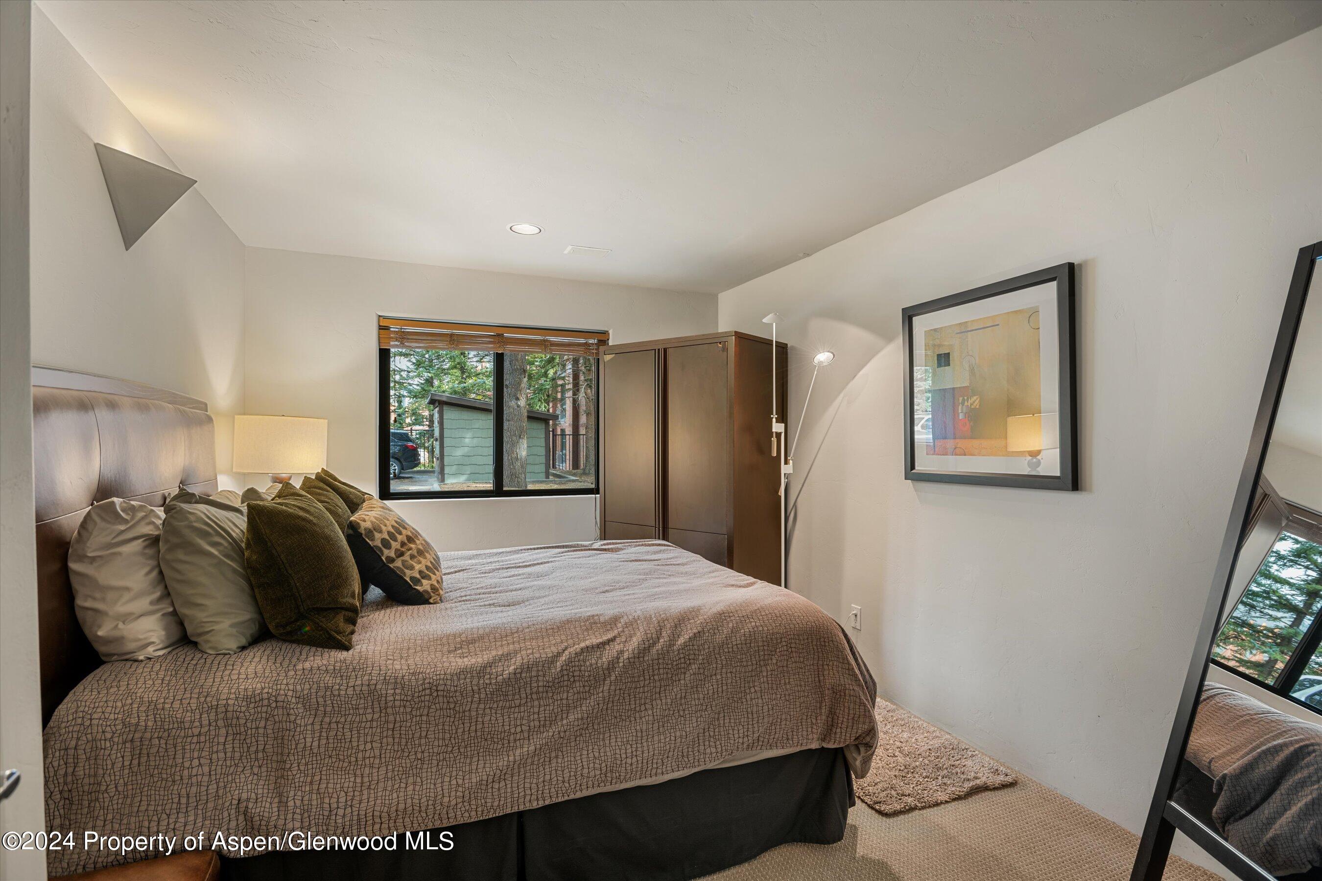 650 S Monarch Street, 9 Property Photo 19