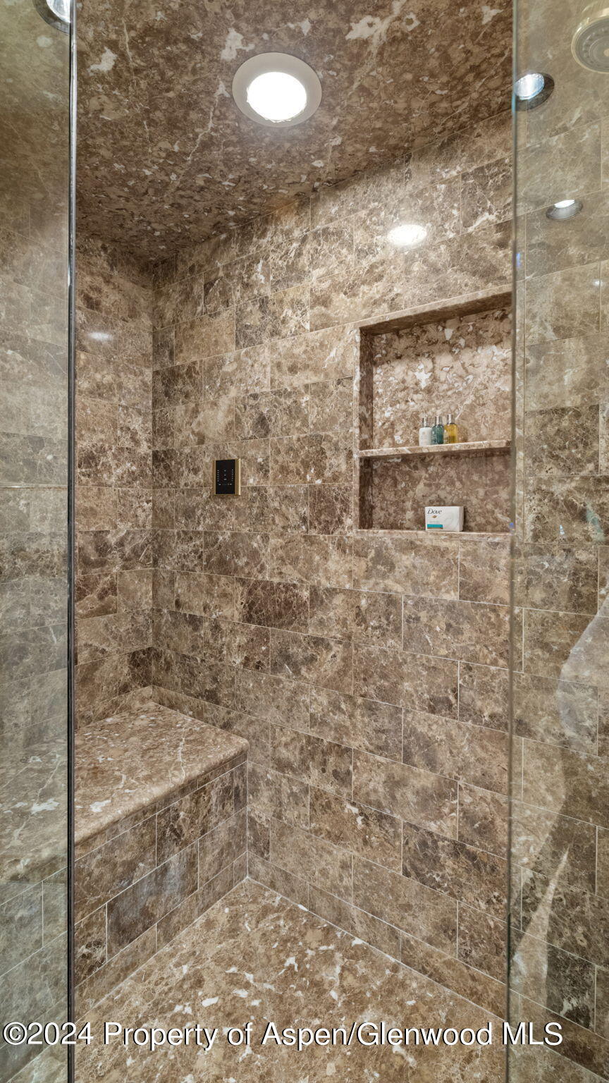 715 Willoughby Way Property Photo 30