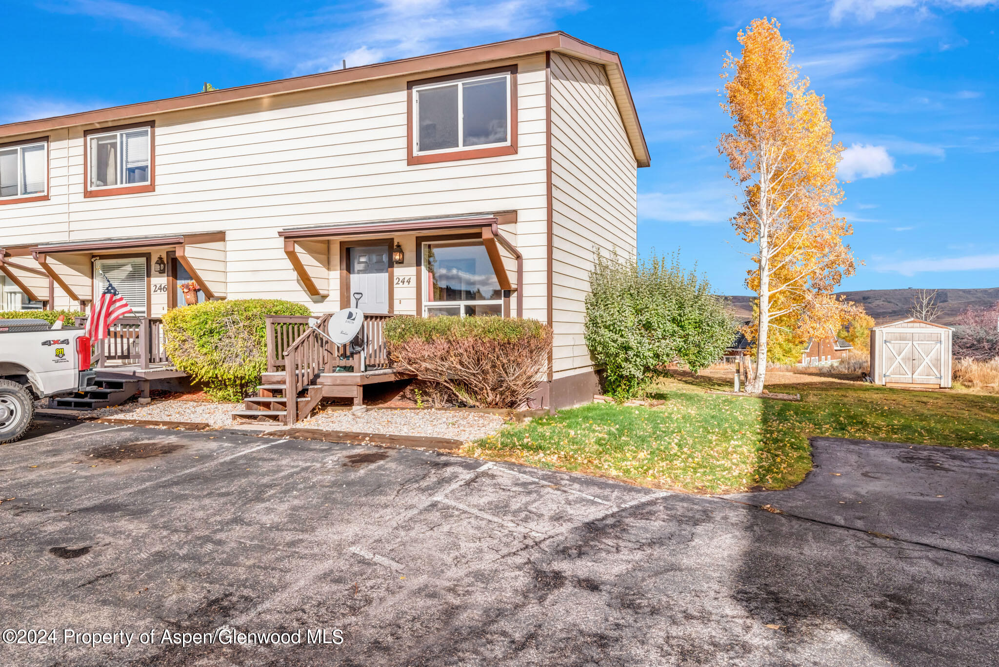 244 S Harvest Drive Property Photo 1