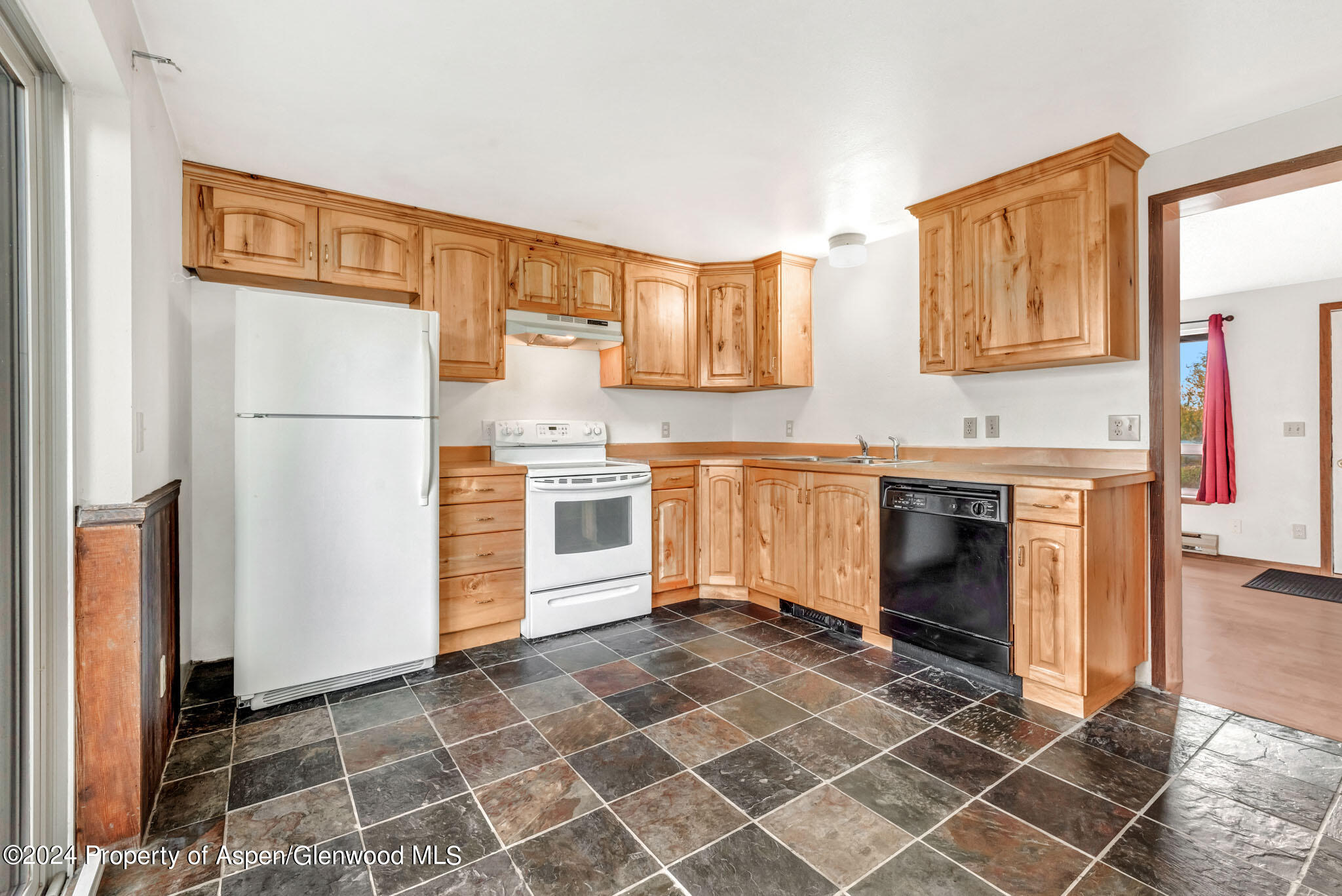 244 S Harvest Drive Property Photo 10