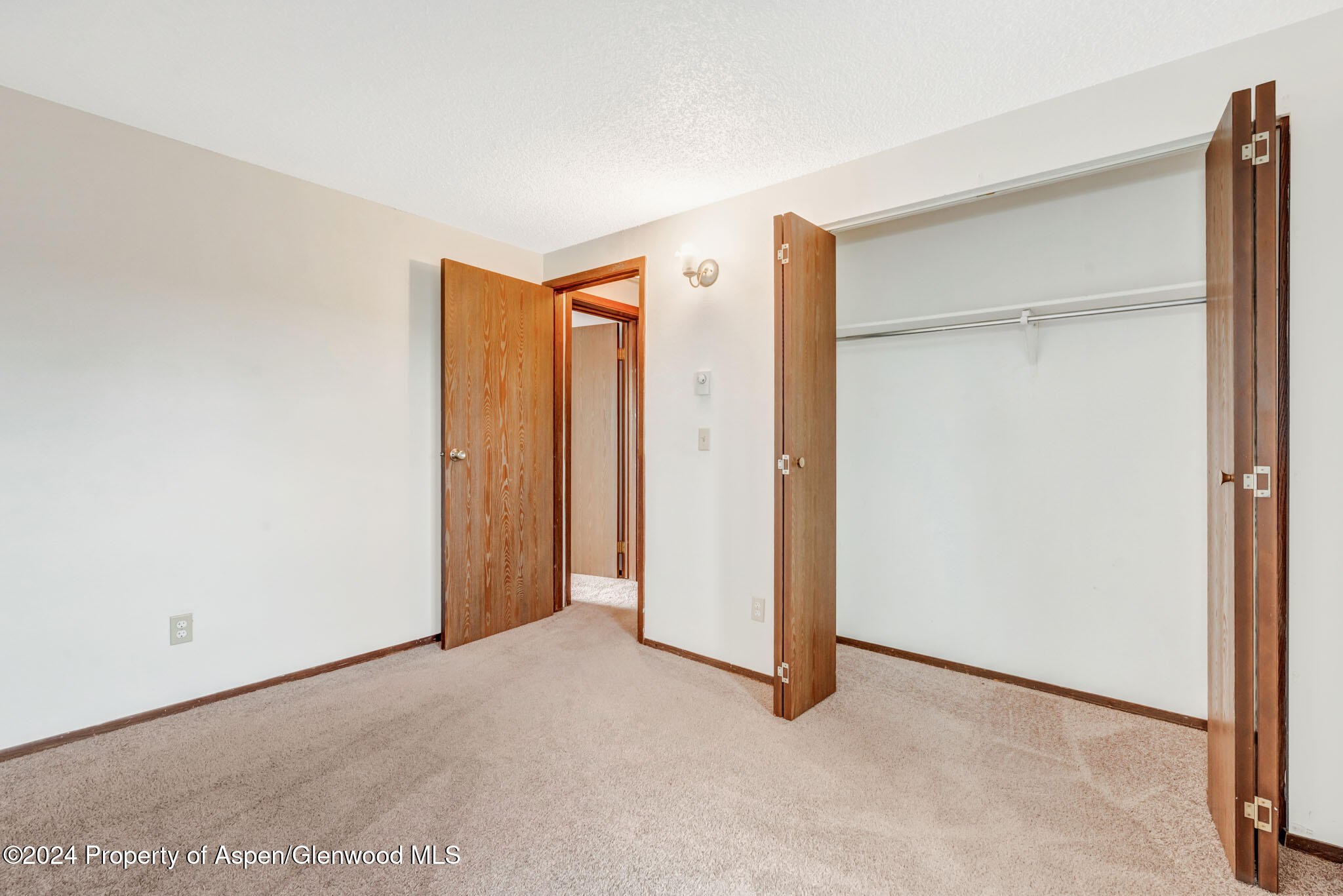 244 S Harvest Drive Property Photo 20