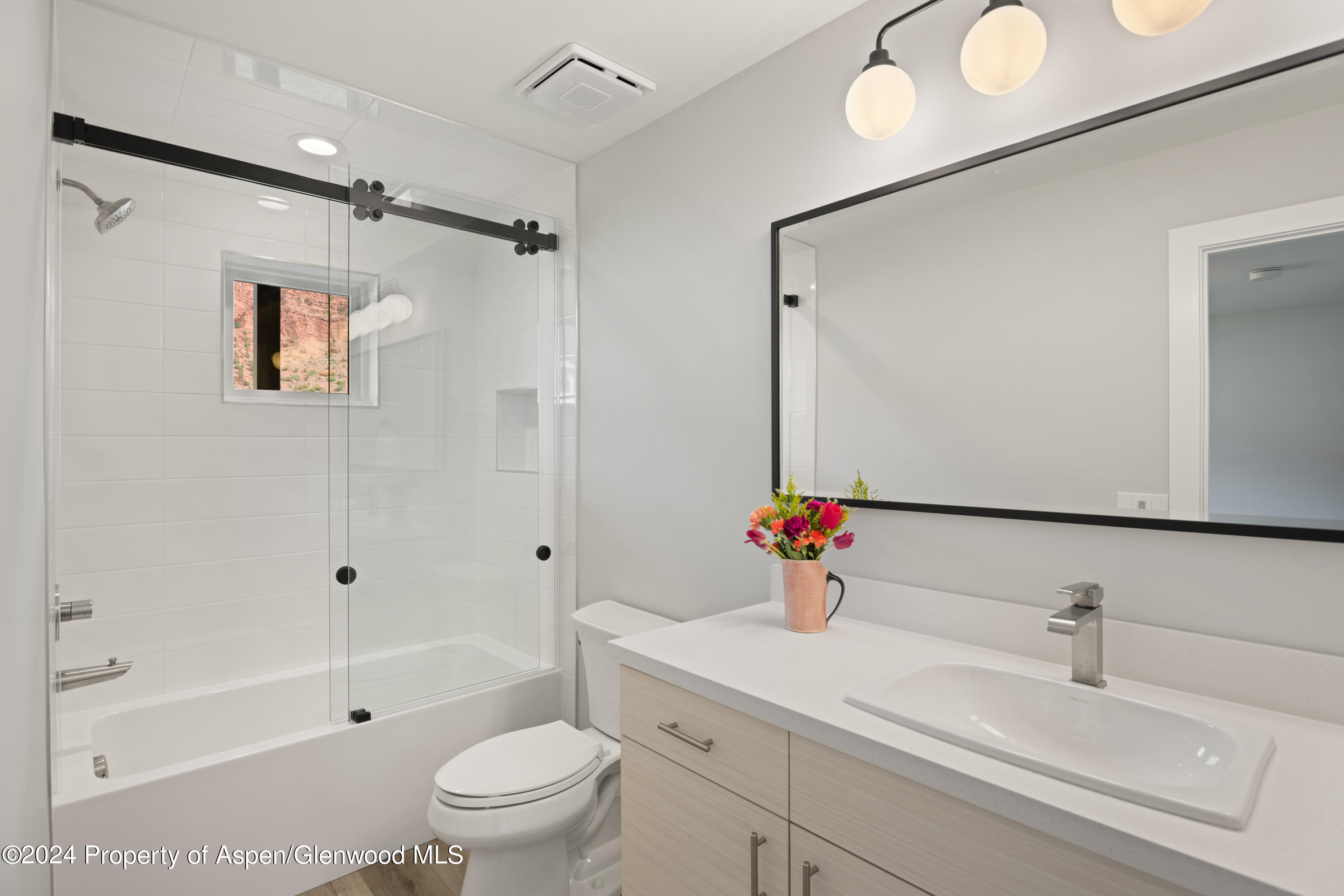 1721 Ripple Lane Property Photo 8