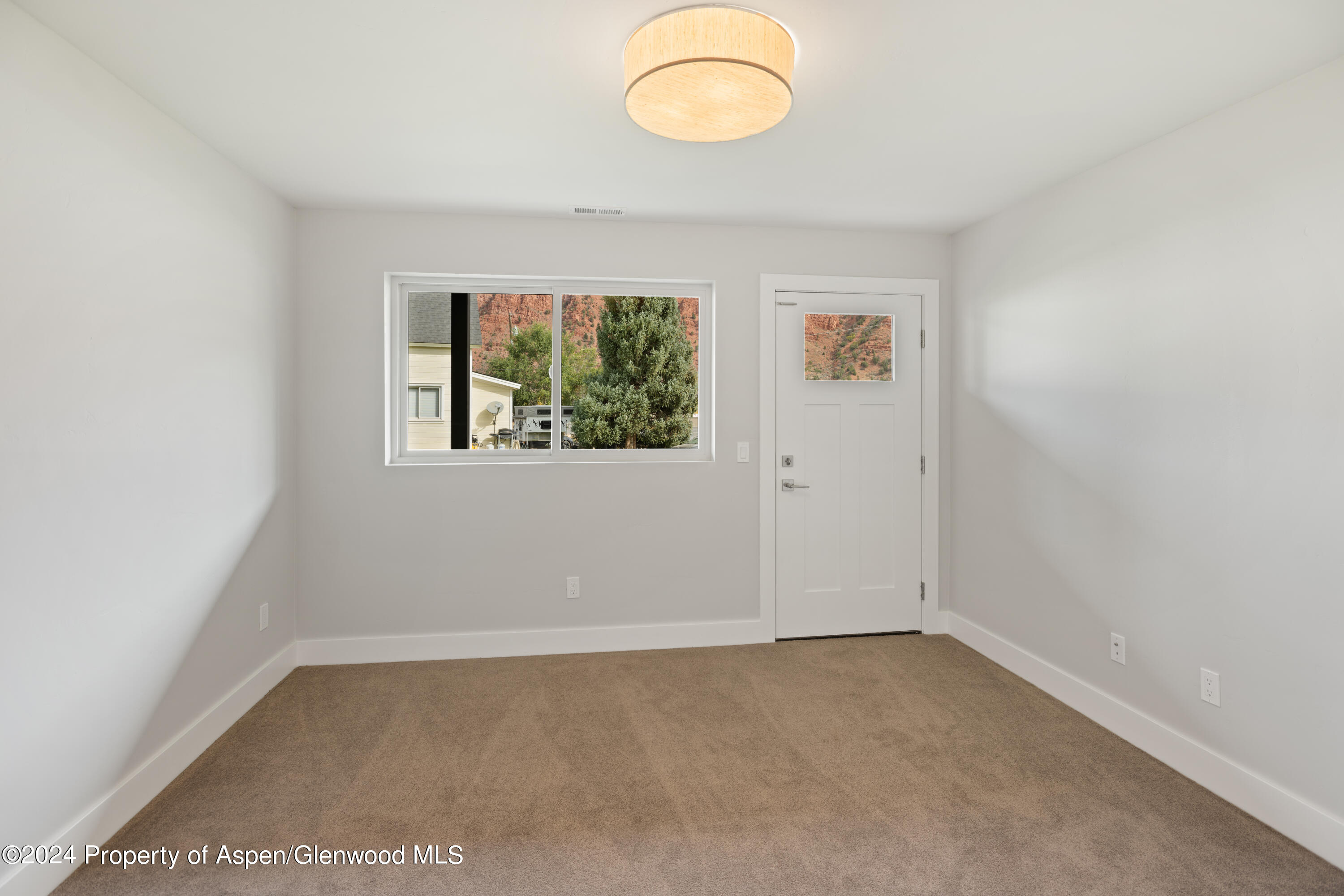 1721 Ripple Lane Property Photo 9