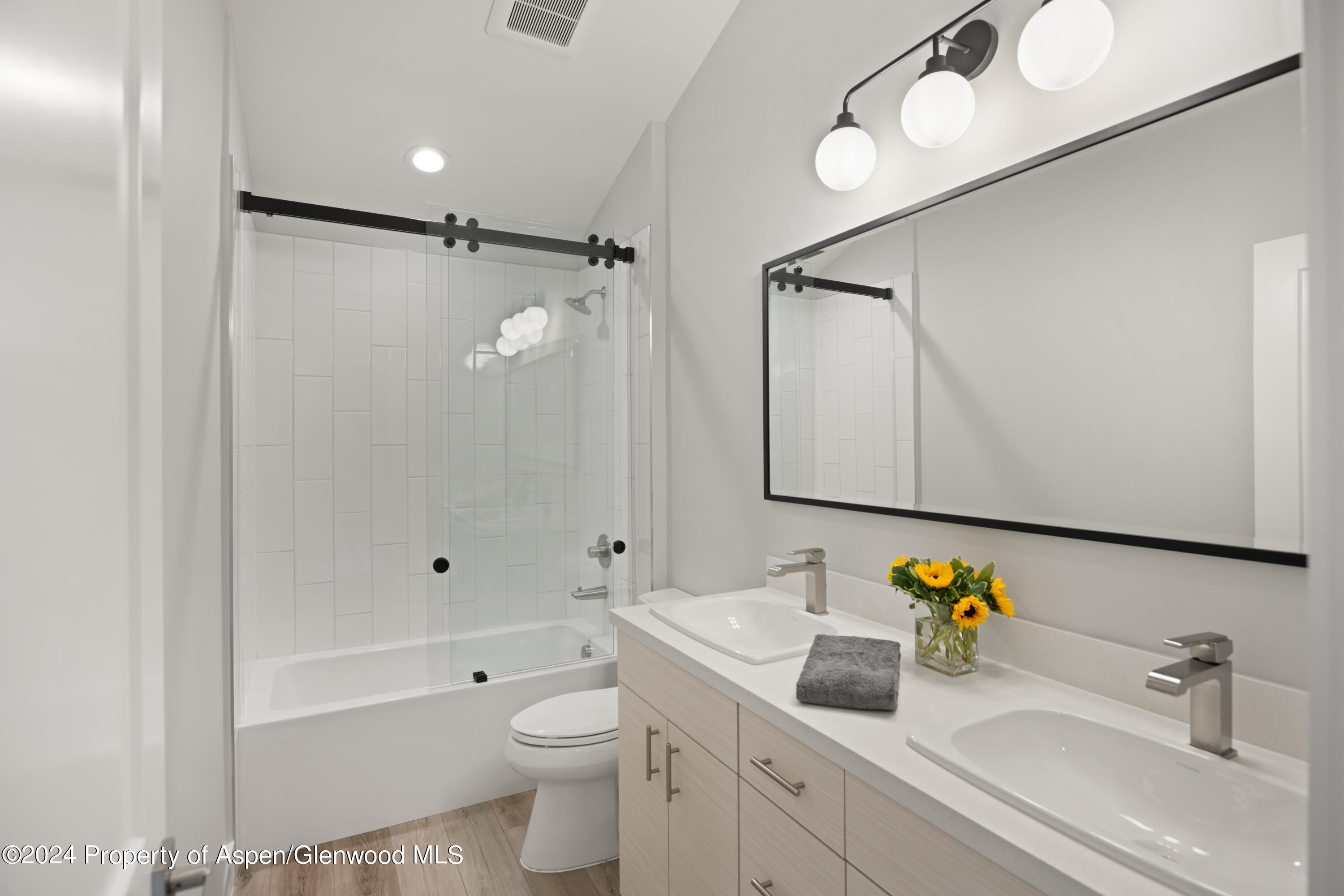 1721 Ripple Lane Property Photo 10