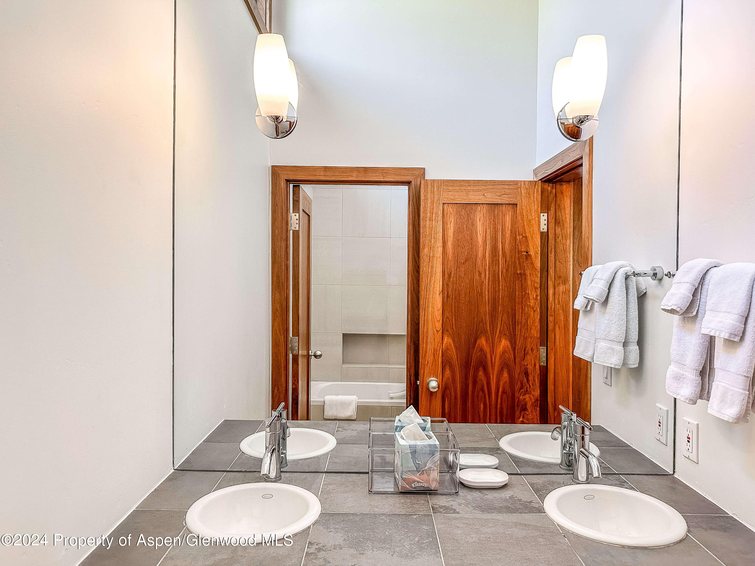 602 W Hallam Street Property Photo 26