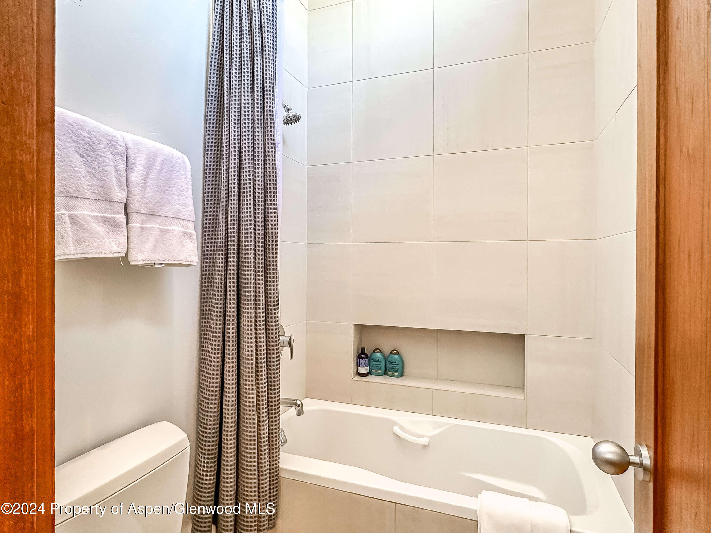 602 W Hallam Street Property Photo 27