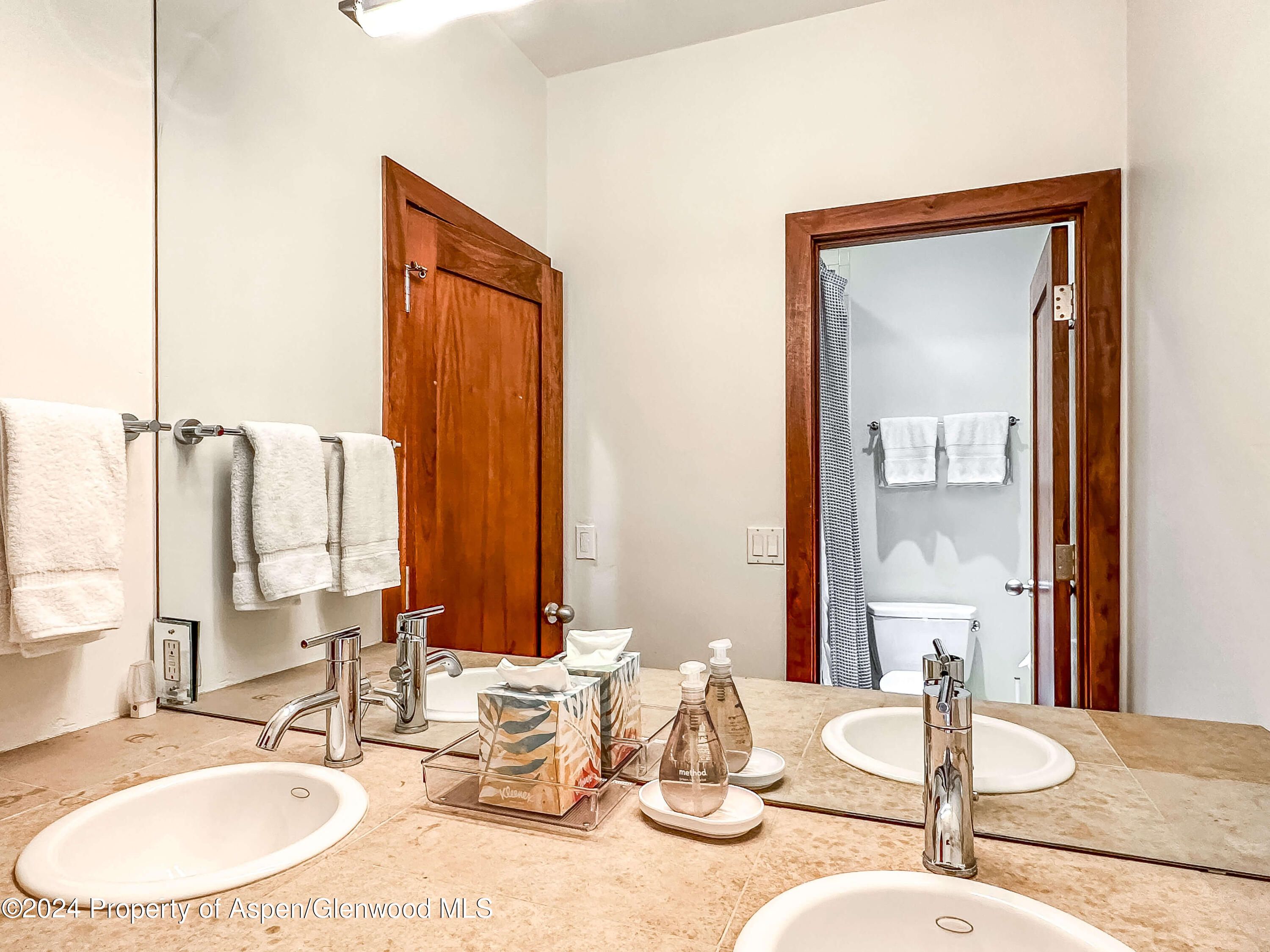602 W Hallam Street Property Photo 34