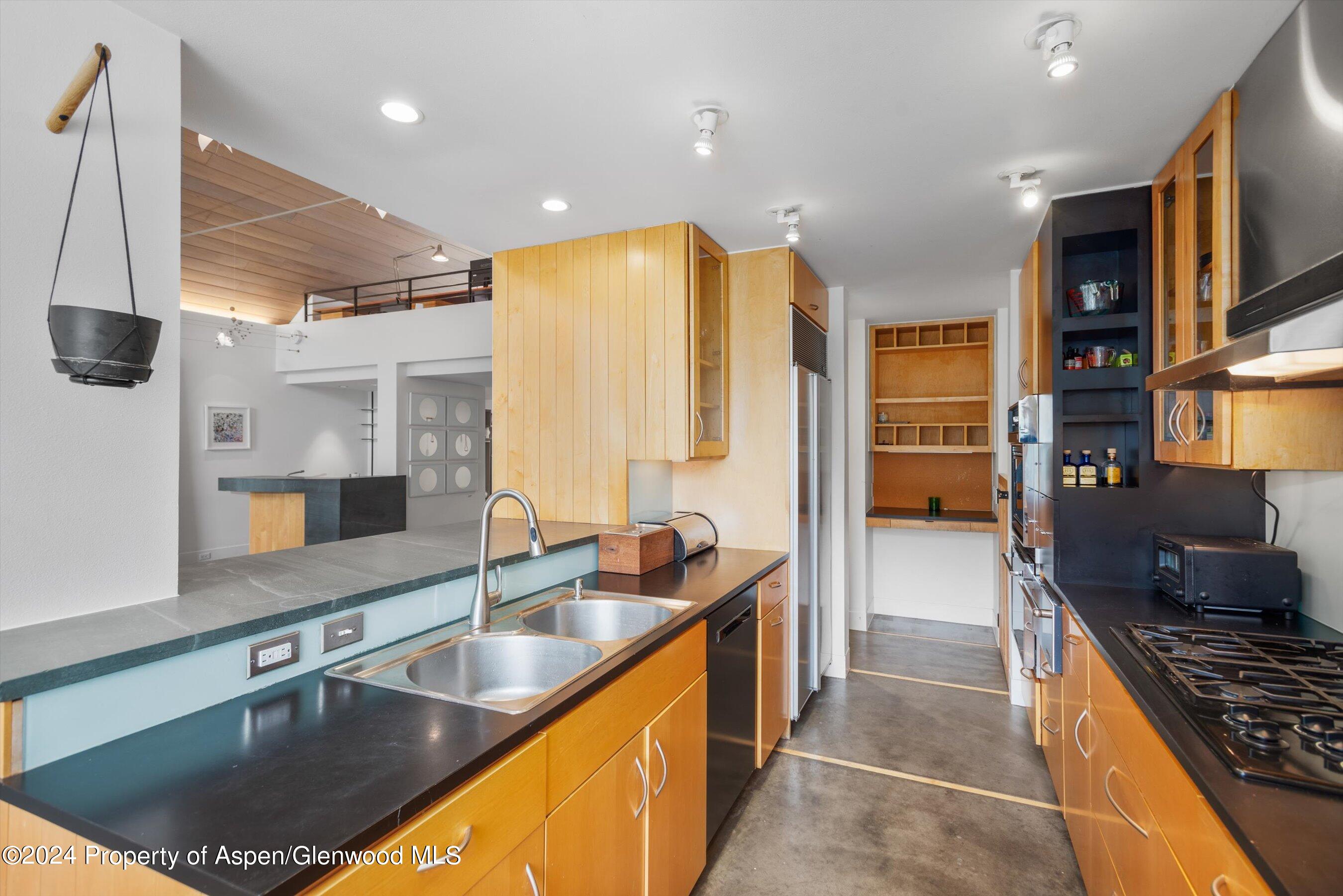 1270 Mountain View Drive Property Photo 16