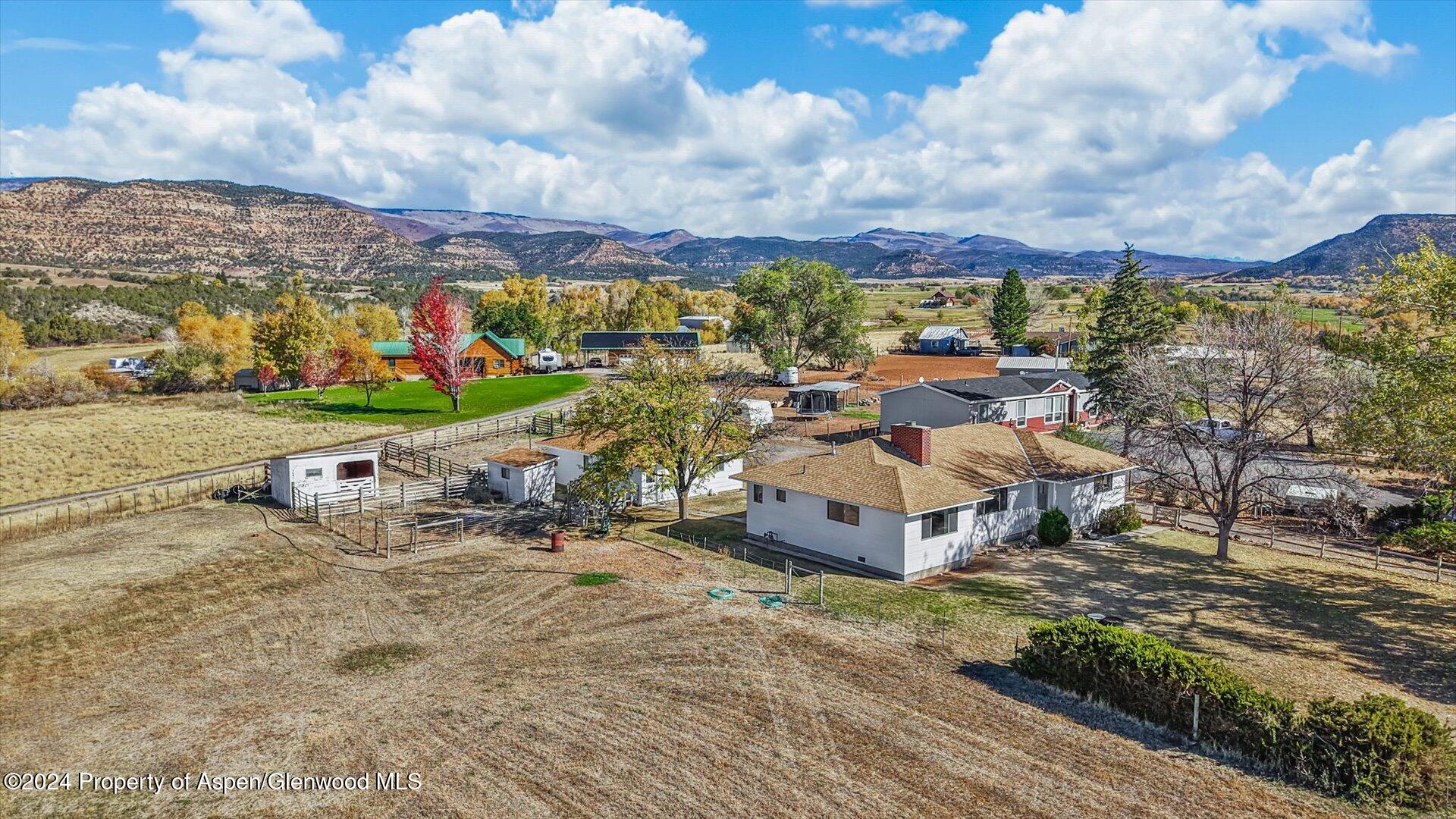 58892 E Highway 330 Property Photo 4