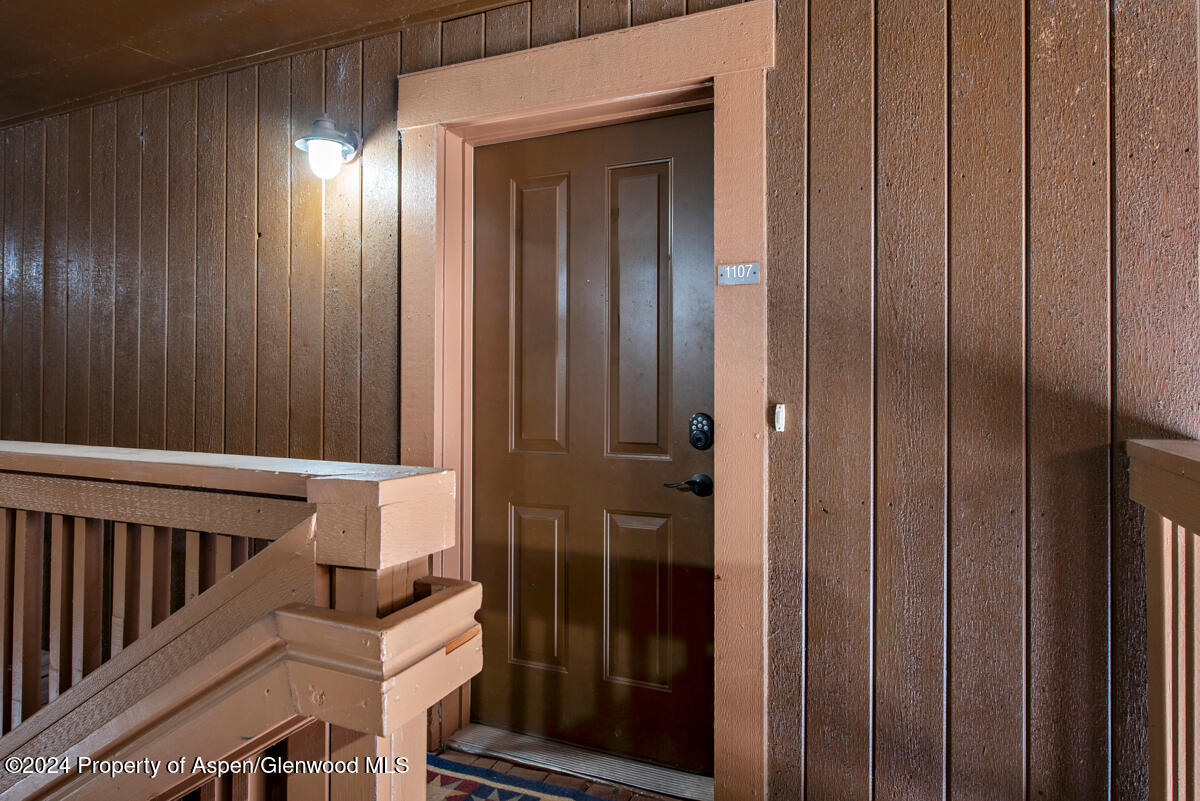 599 River View Drive, 1107 Property Photo 3