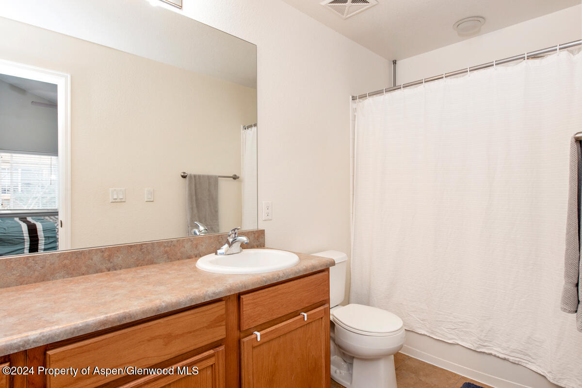 599 River View Drive, 1107 Property Photo 11