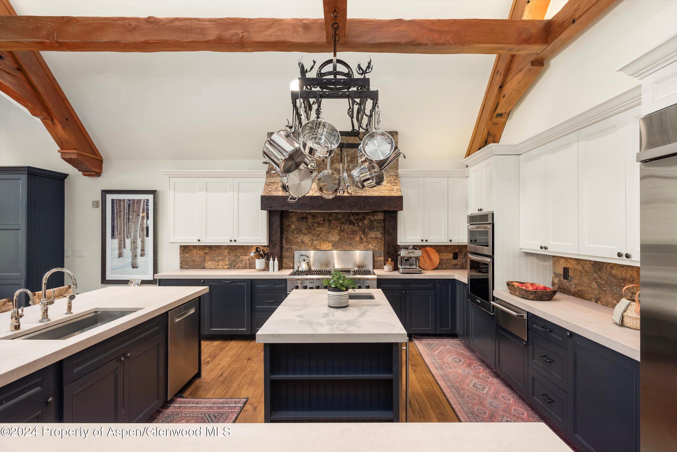 713 Oregon Trail Property Photo 8