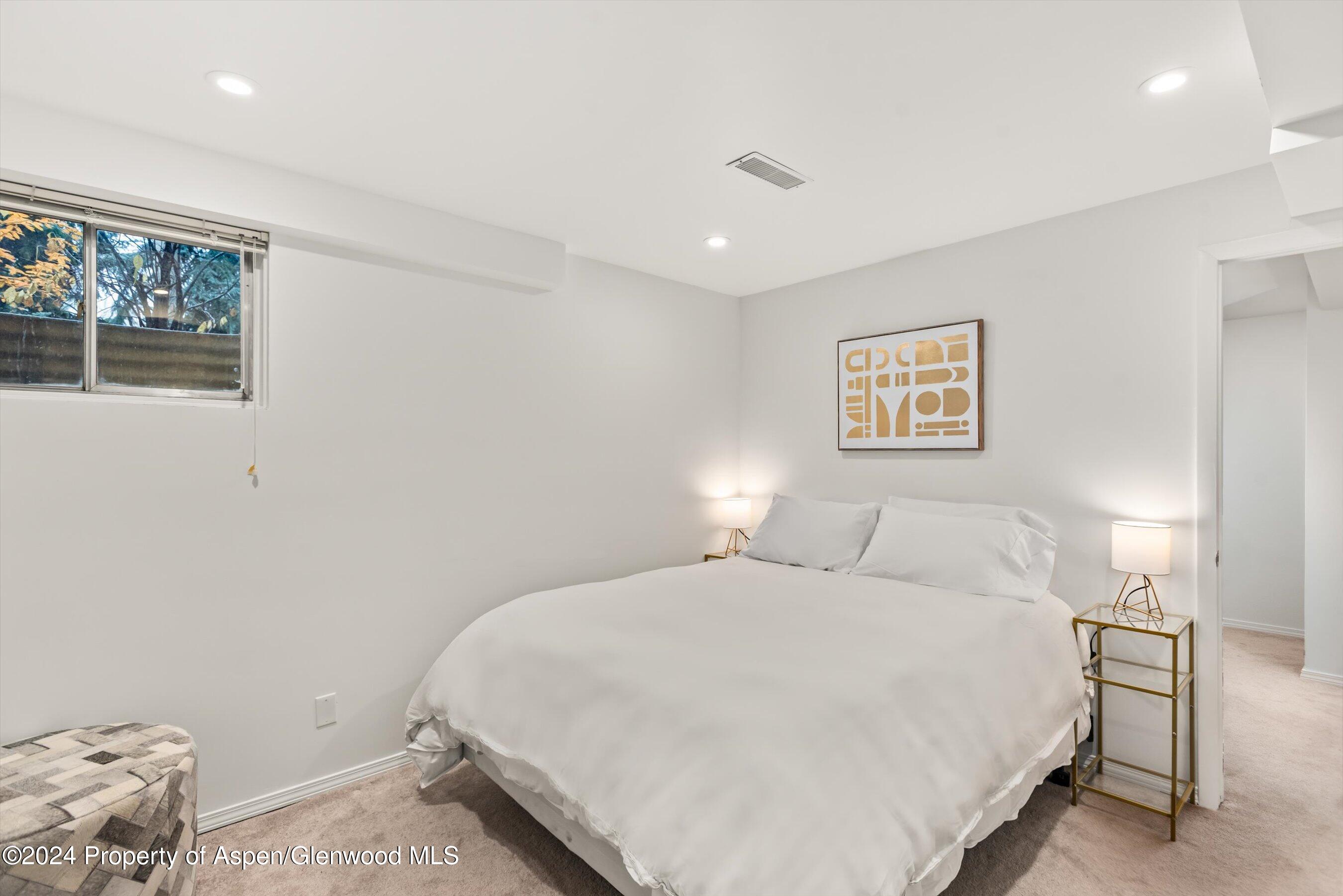 814 W Bleeker Street, D1 Property Photo 18
