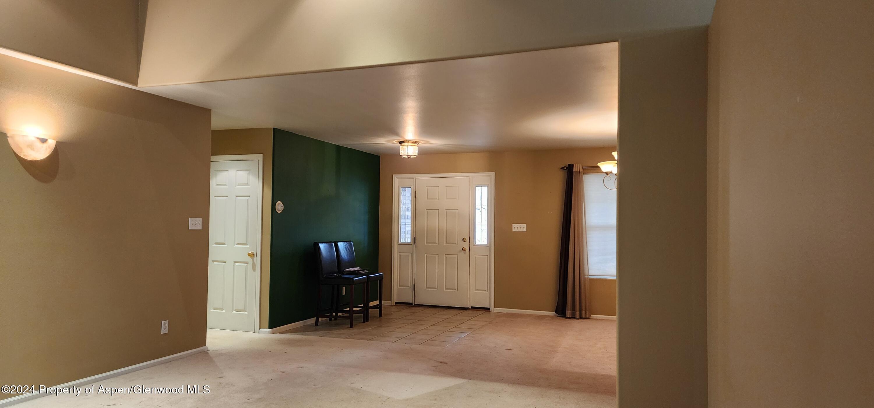 1290 Alta Vista Drive Property Photo 6