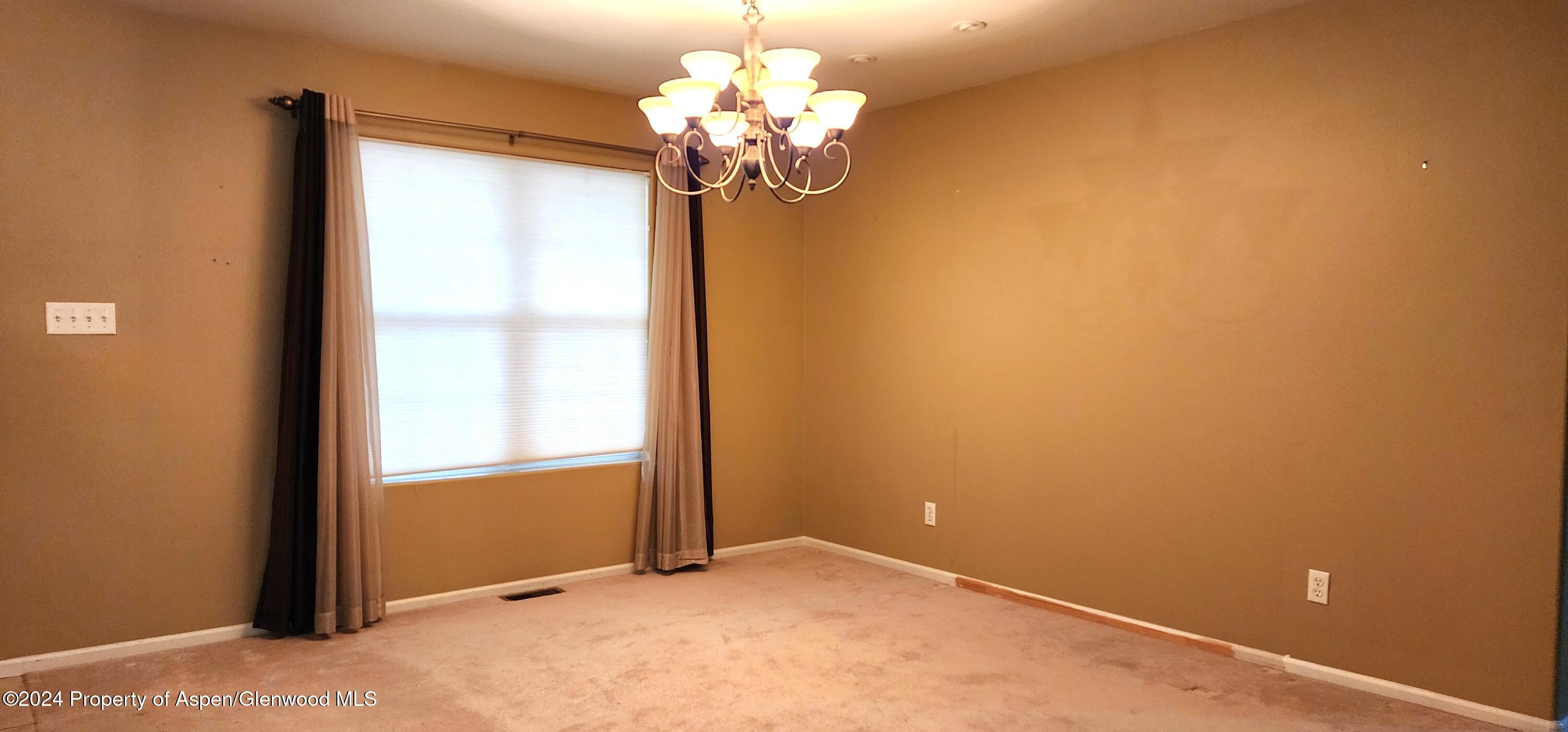 1290 Alta Vista Drive Property Photo 11