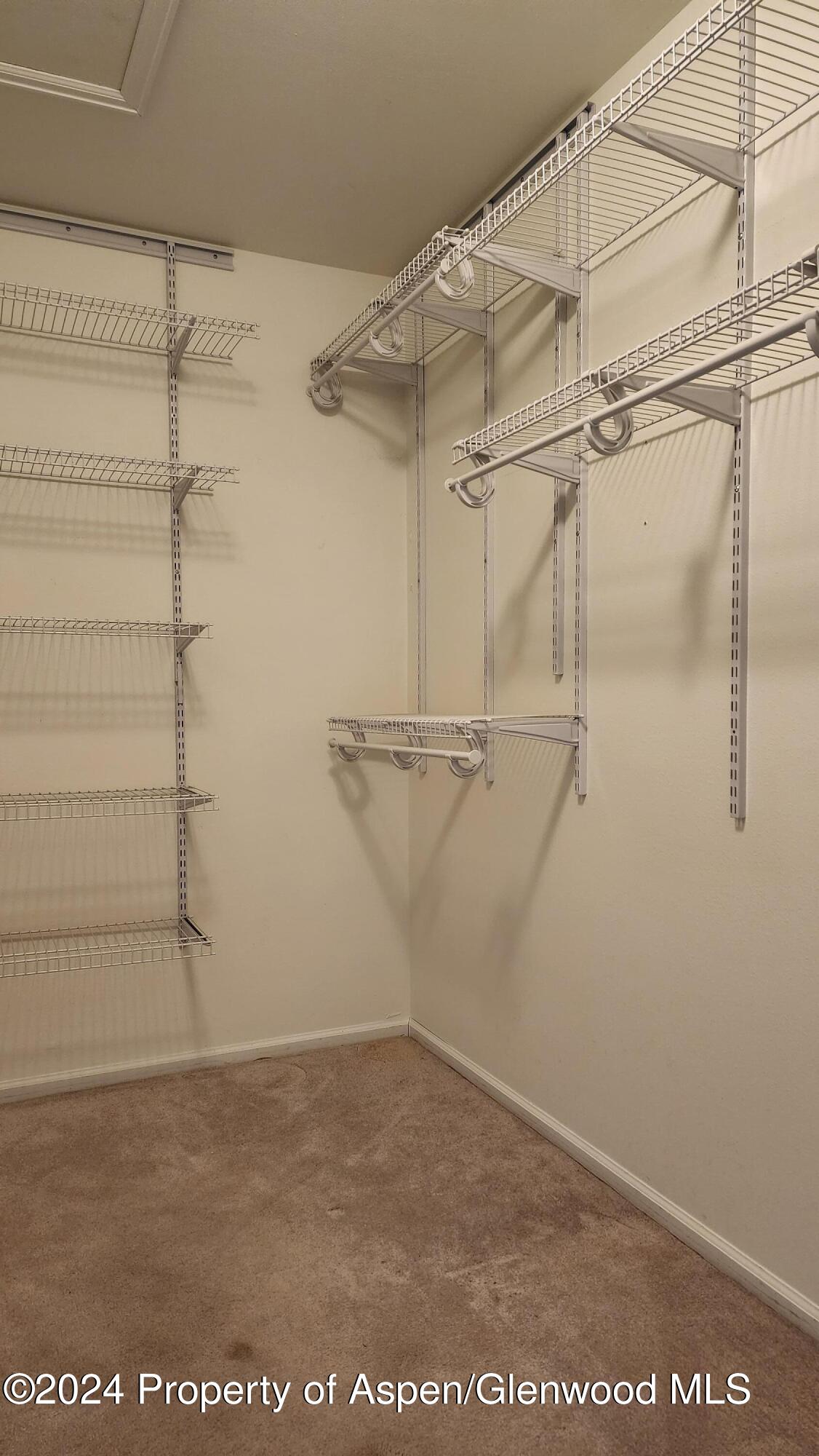 1290 Alta Vista Drive Property Photo 28