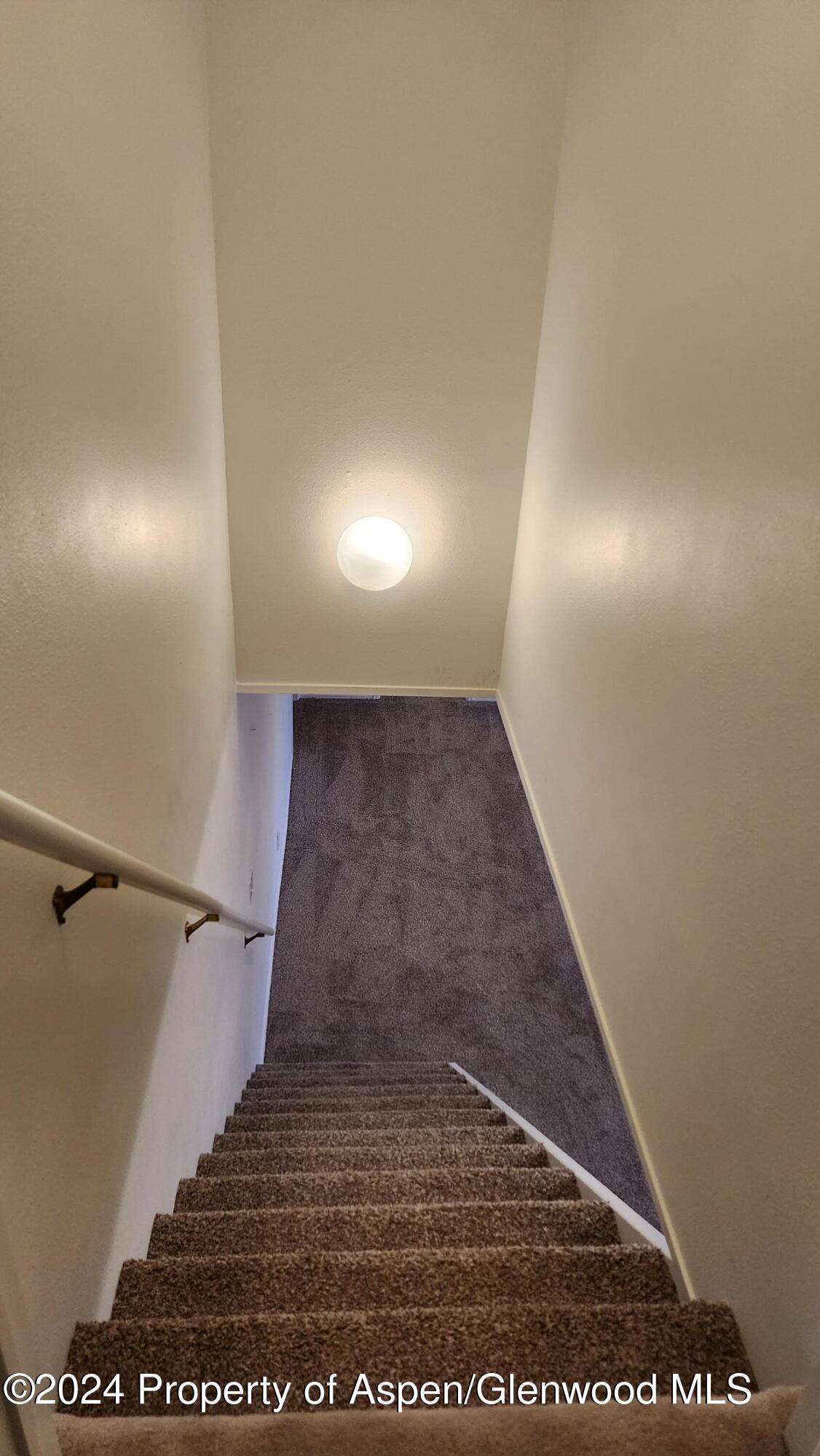 1290 Alta Vista Drive Property Photo 40