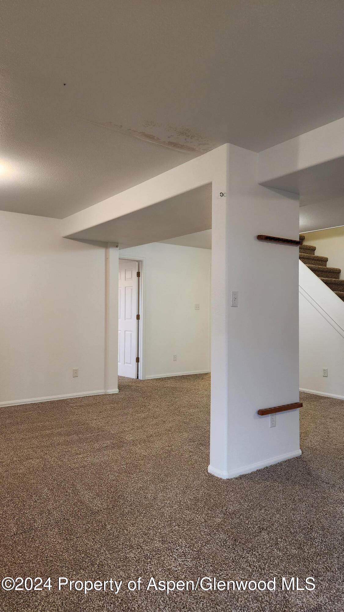 1290 Alta Vista Drive Property Photo 47
