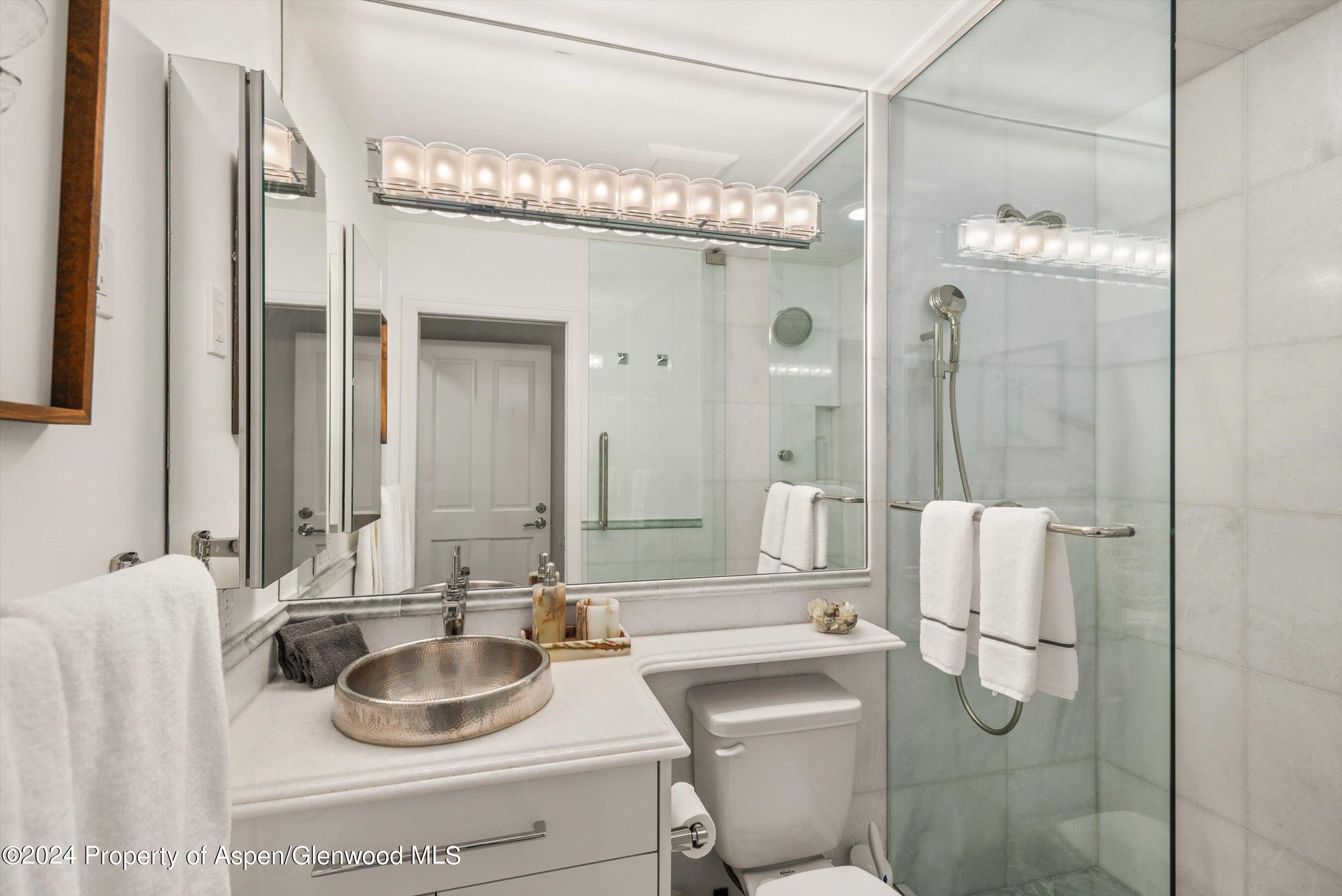 205 E Durant Avenue, 1b Property Photo 10