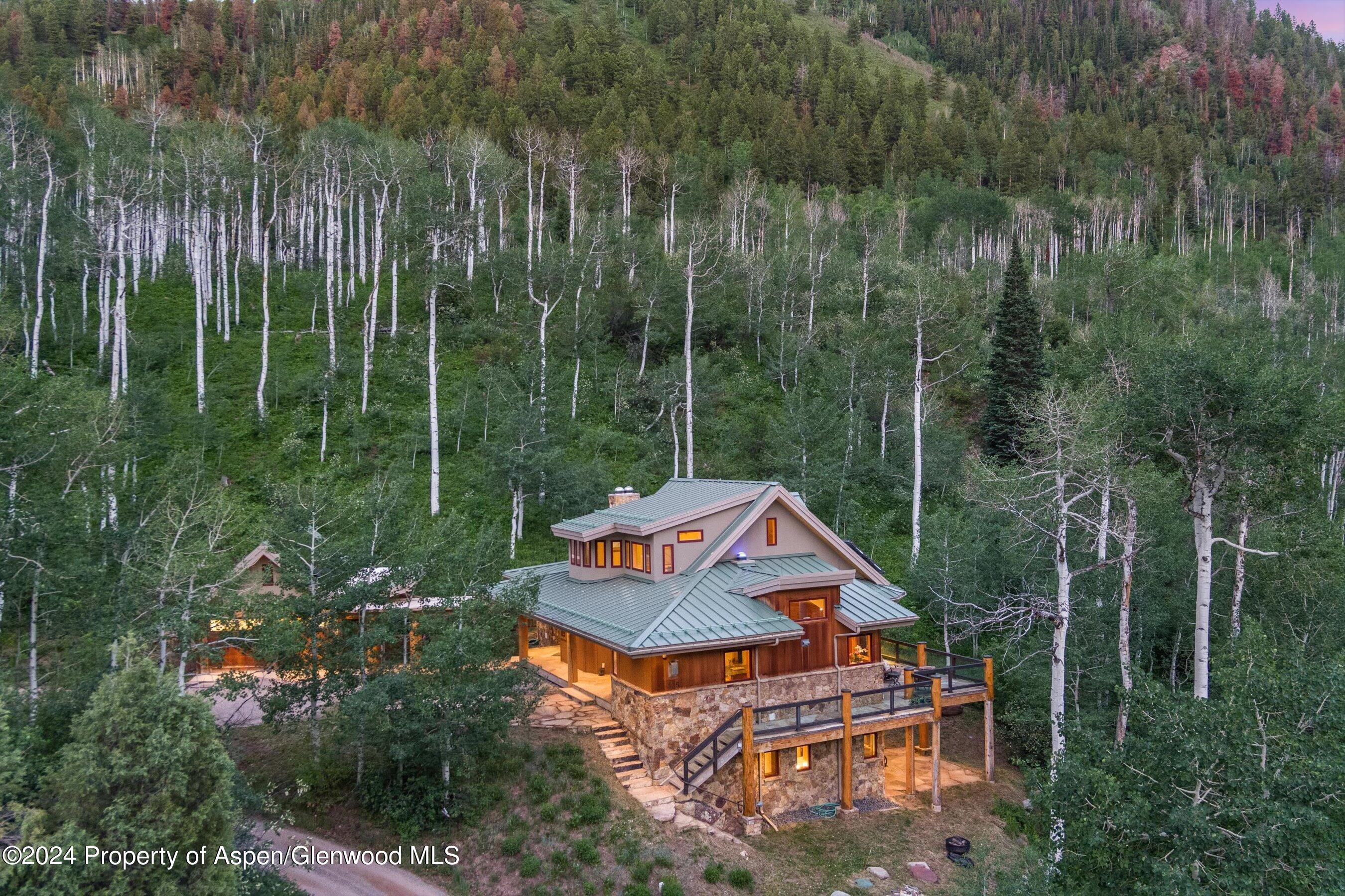 335 Hall Drive Property Photo 6