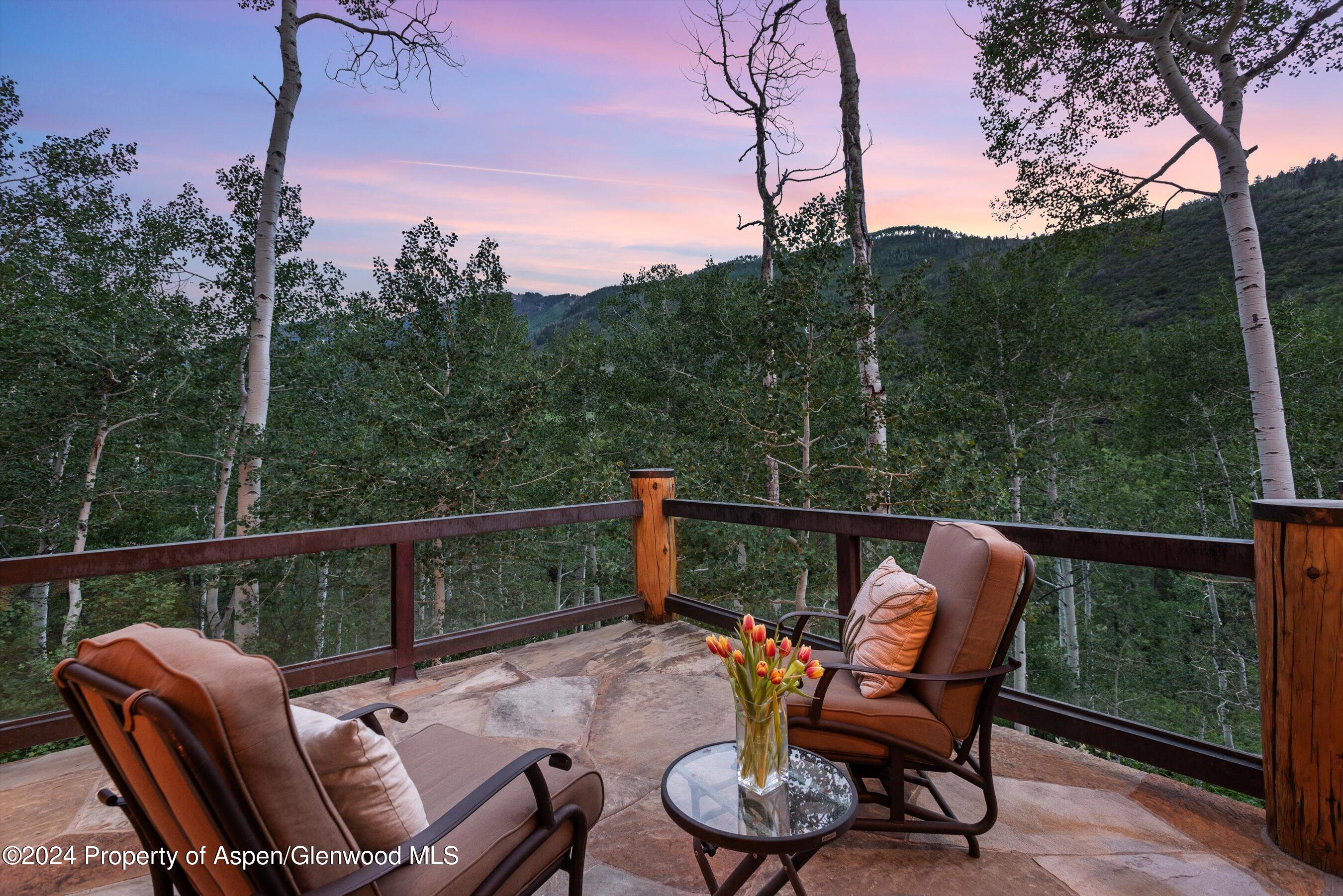 335 Hall Drive Property Photo 14